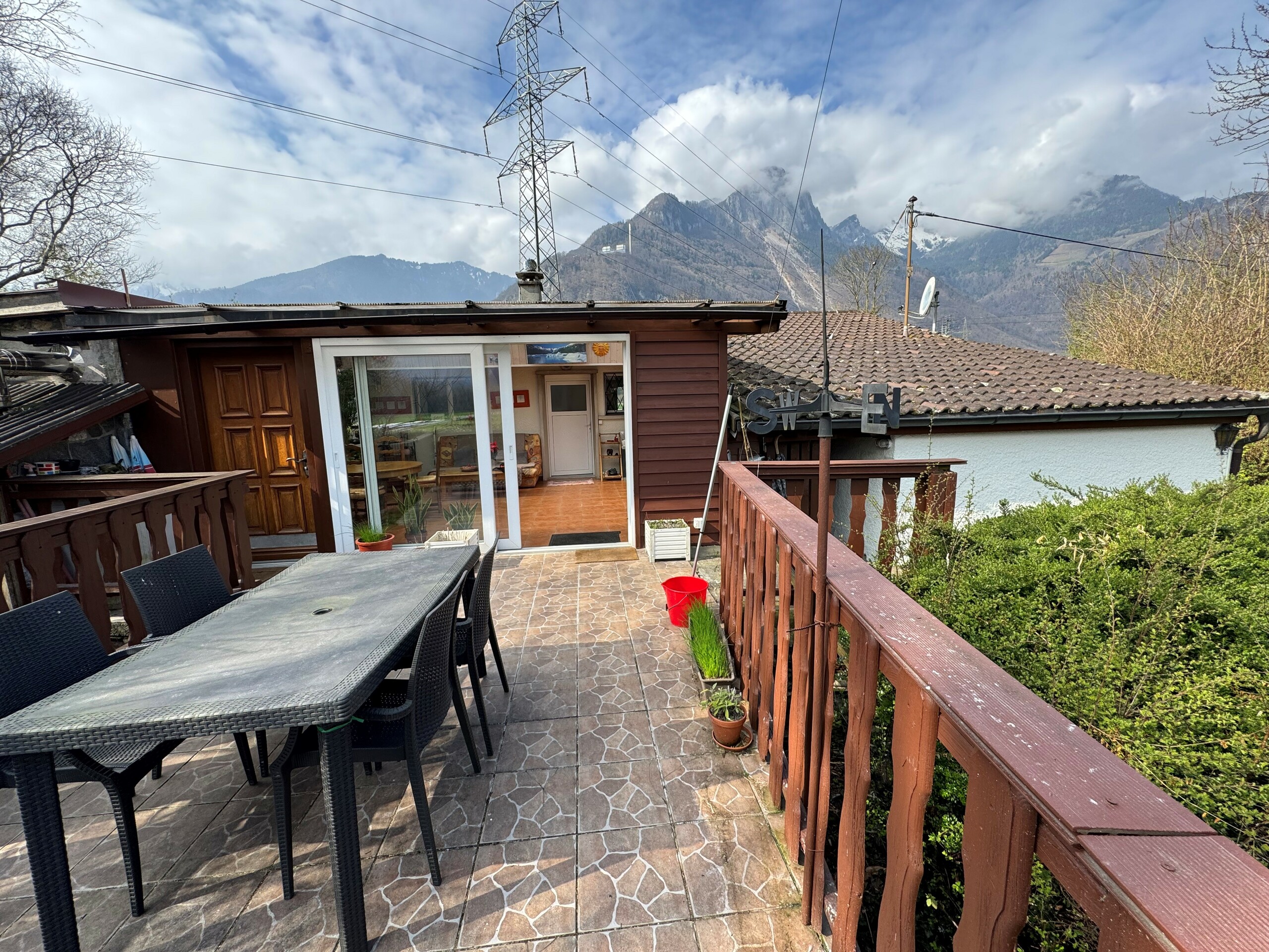 Terrasse mit Bergblick