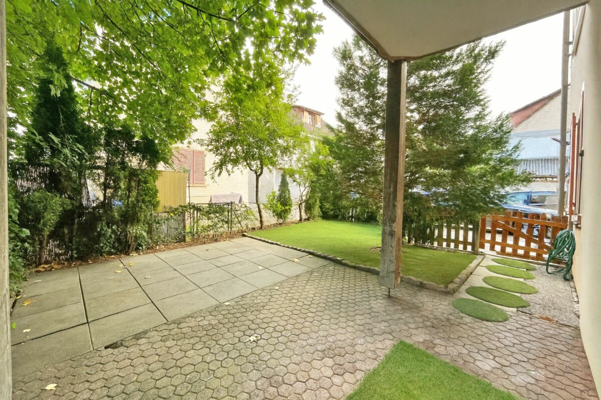 Garten mit Terrasse