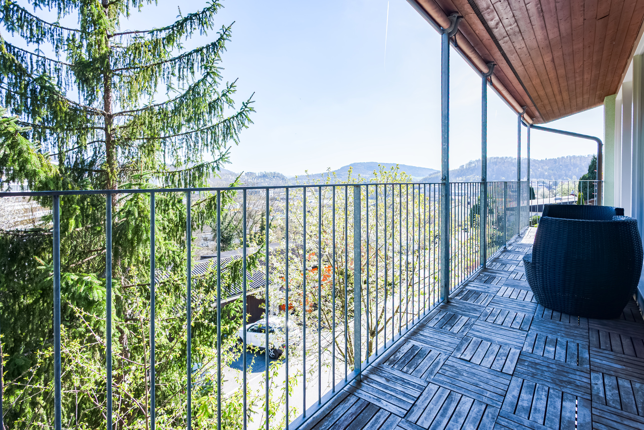 Balkon mit Bergblick