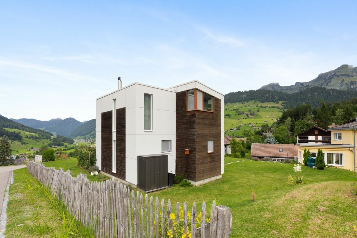 3.5-Zimmer-Einfamilienhaus mit unverbaubarer Bergsicht in Unterwasser – Unterwasser