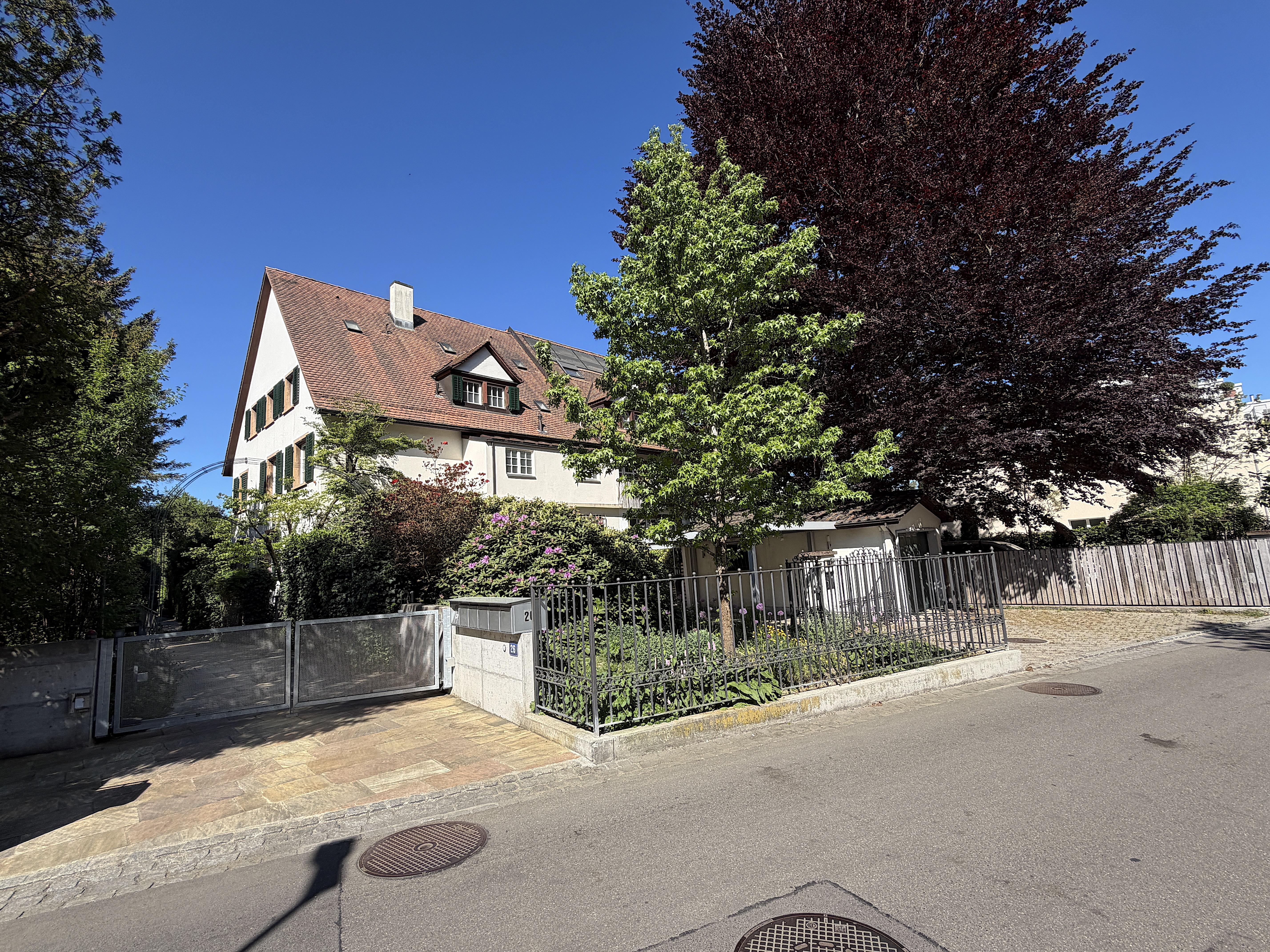 Stilvolles 10 Zi. Stadthaus an Bestlage von Riehen – Riehen