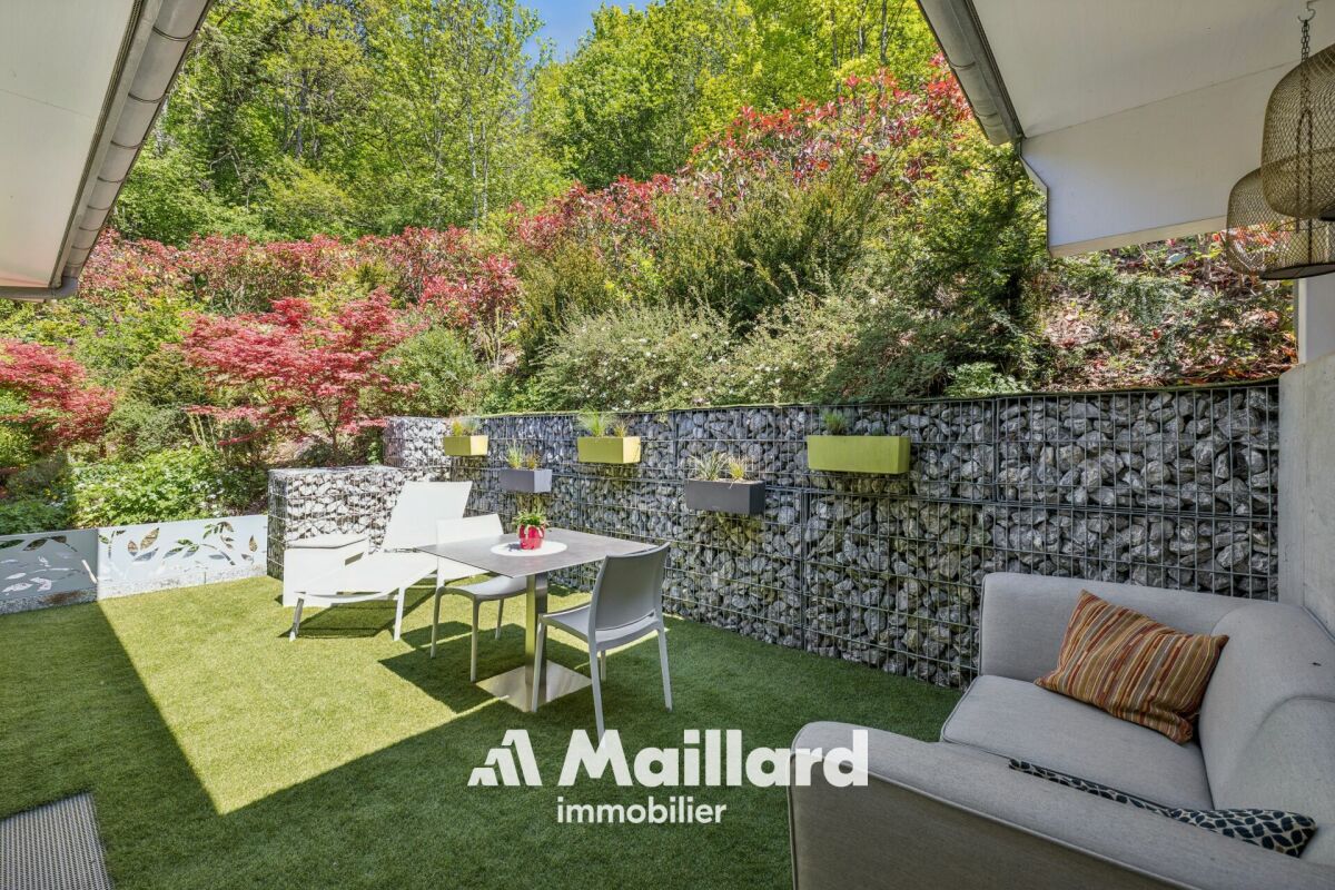 Terrasse mit Gartenblick