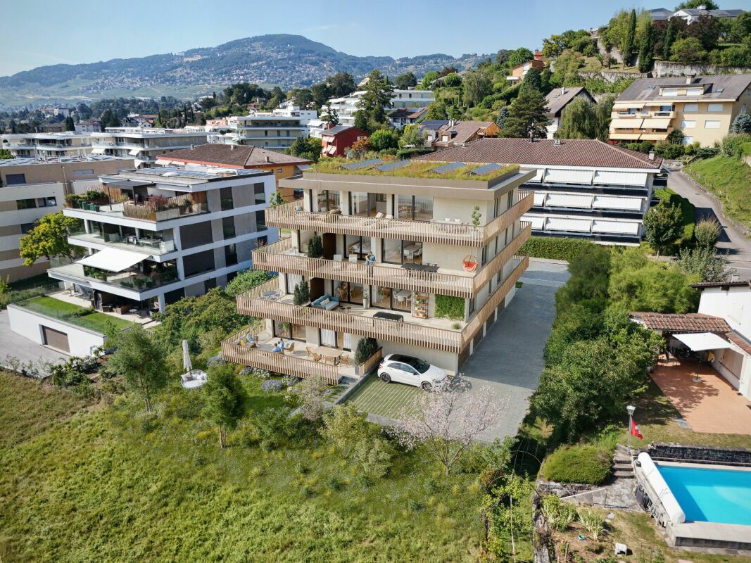 Moderne Mehrfamilienhaus-Ansicht mit Garten und Pool