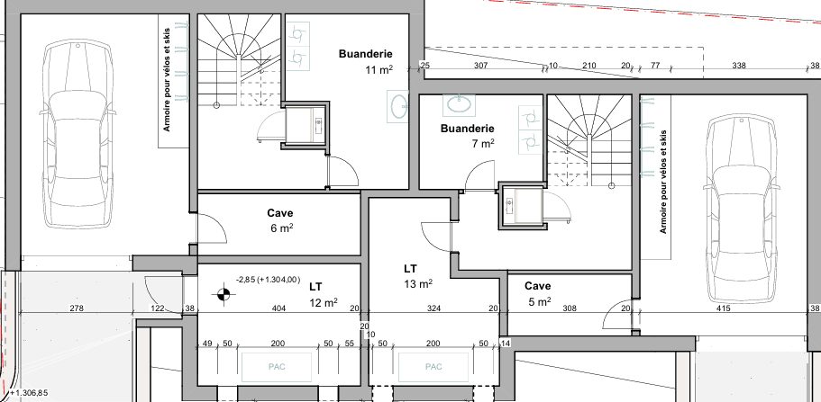 Grundriss mit Garage, Kellern und Technikräumen