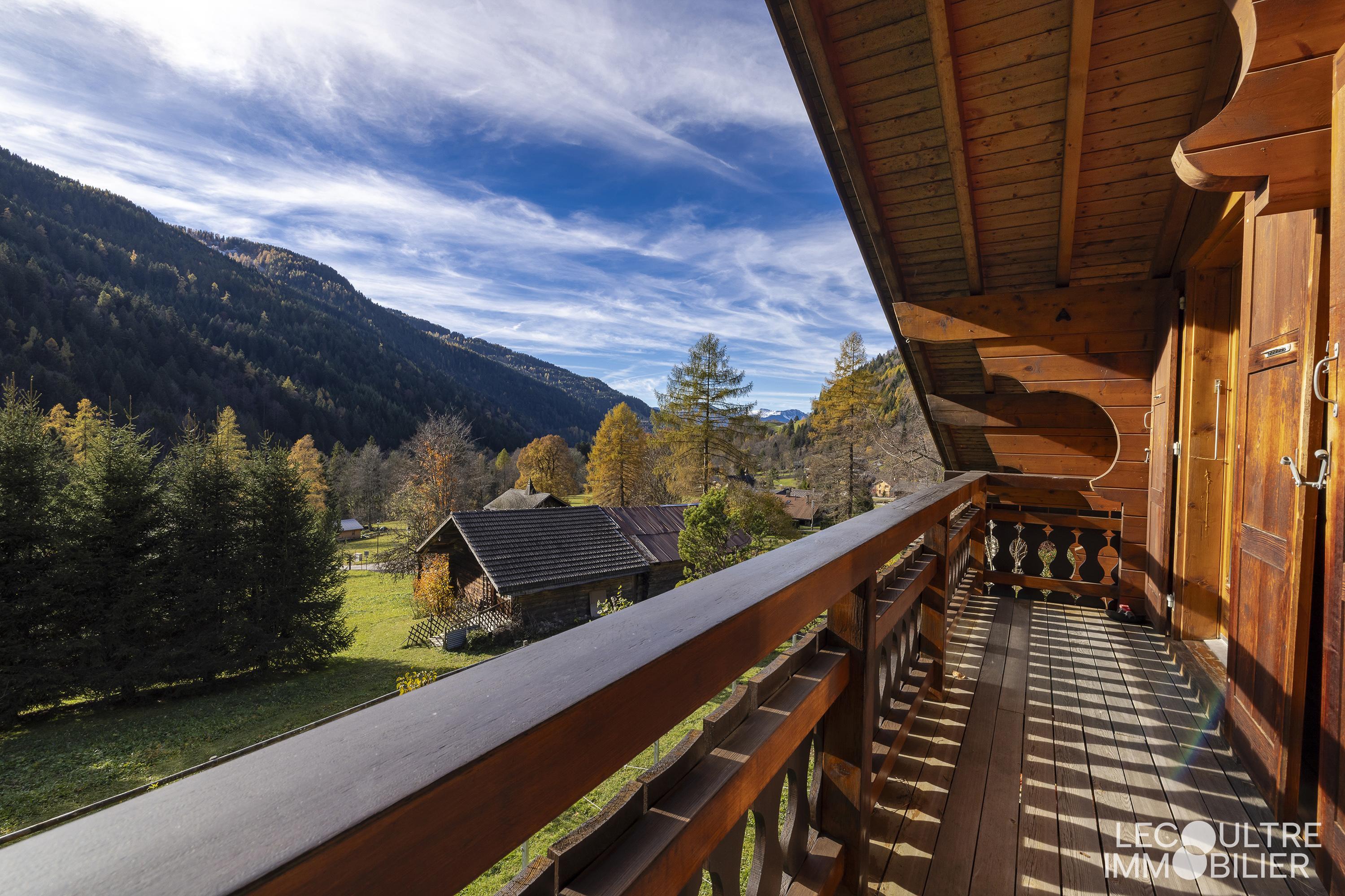 Balkon mit Bergblick