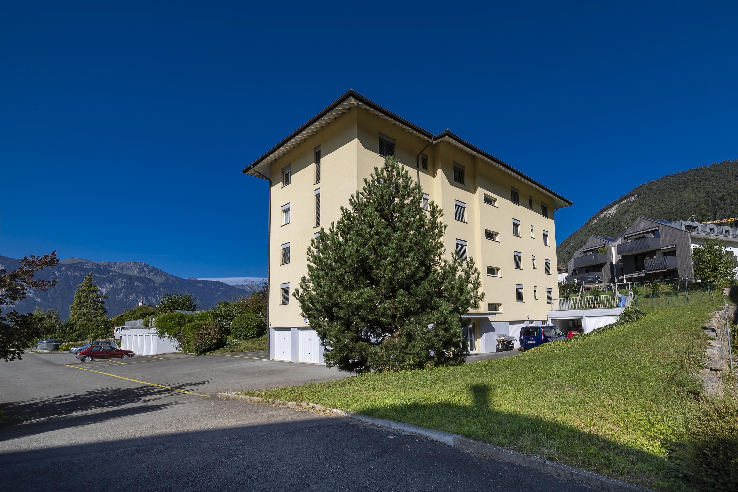 Mehrfamilienhaus in Berglage