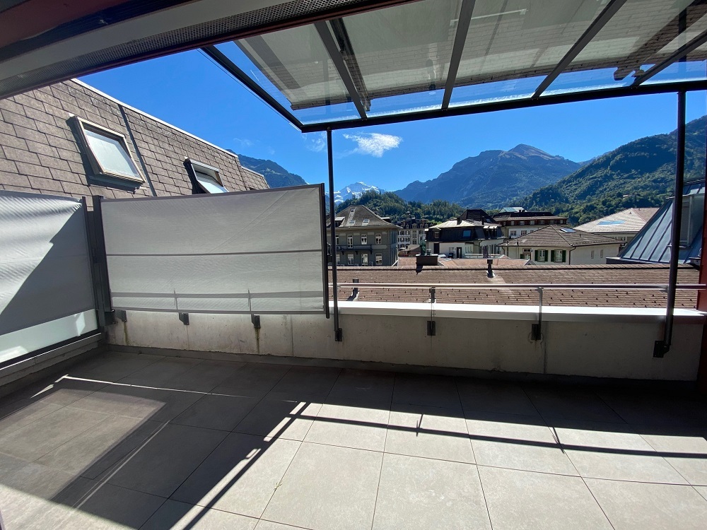 Balkon mit Bergblick