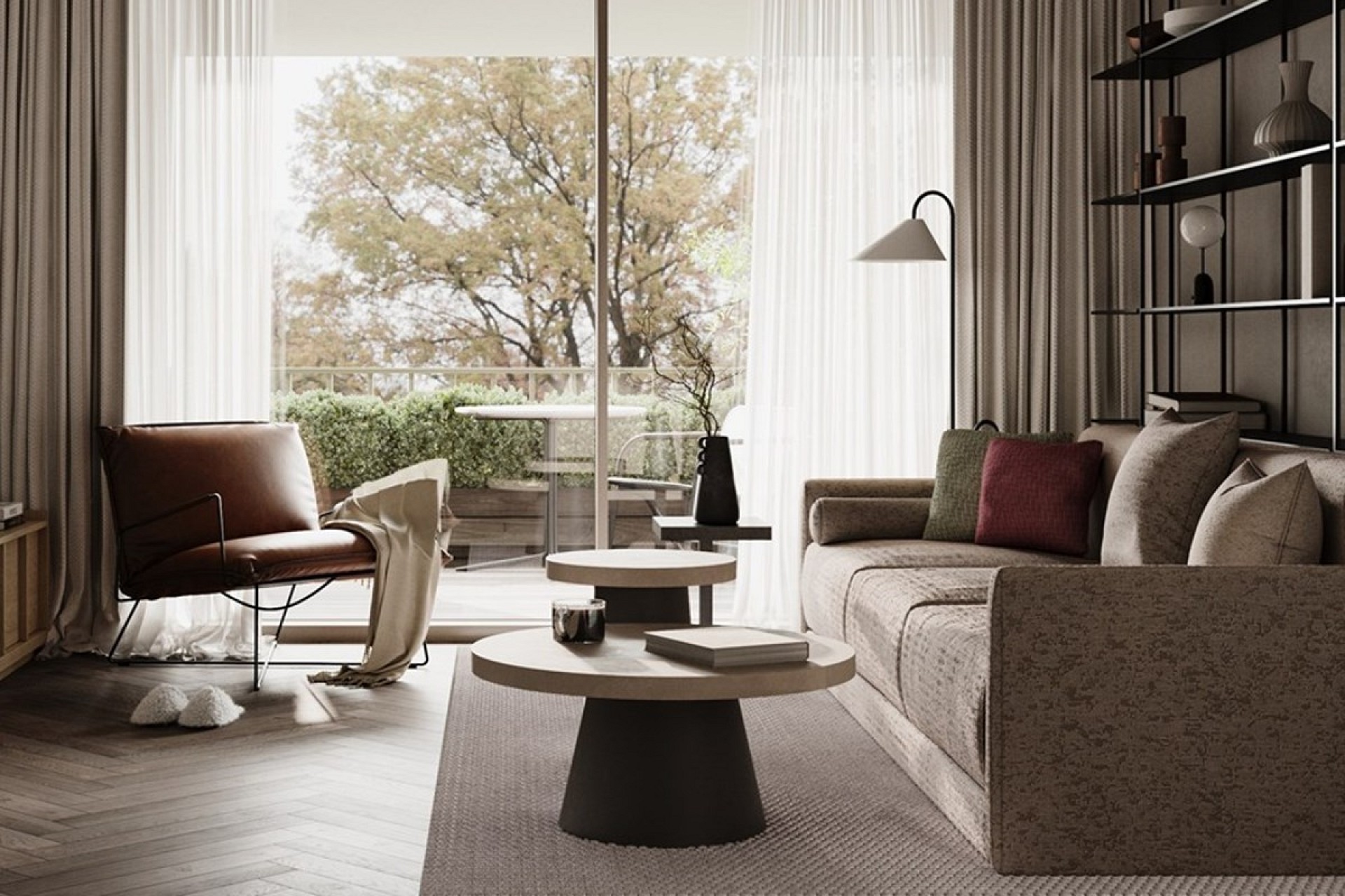 Helles, modernes Wohnzimmer mit Balkonblick