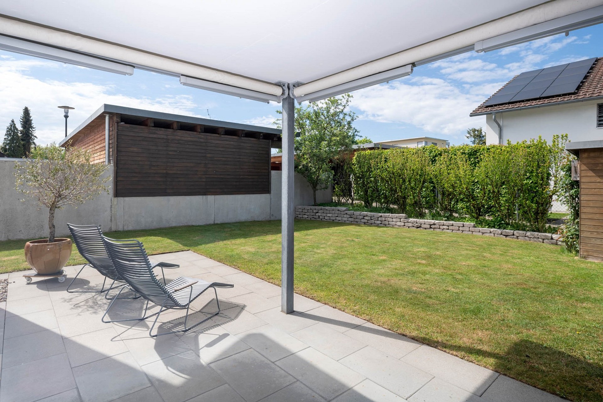 Garten mit Terrasse