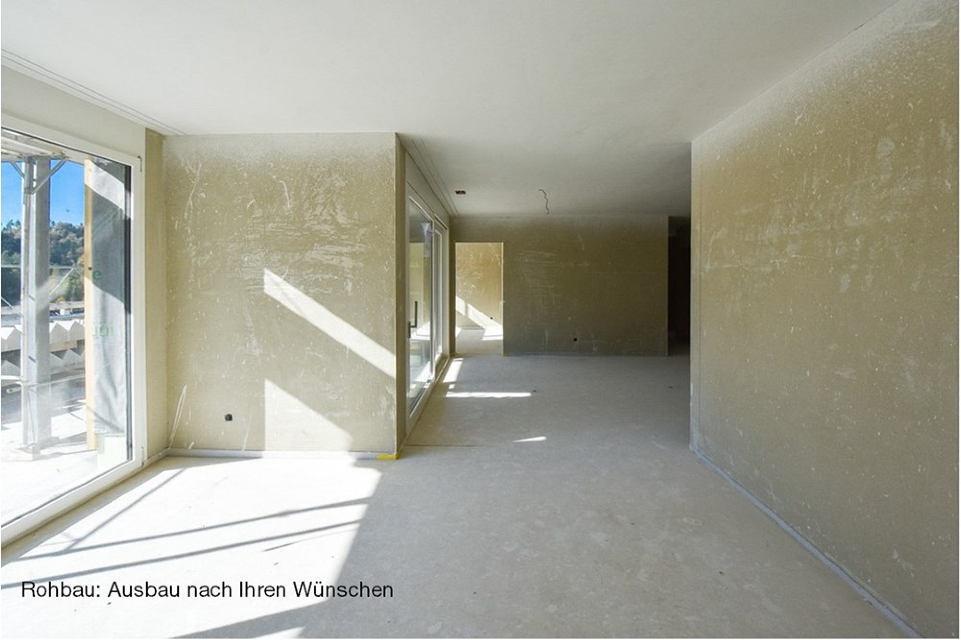 Rohbau mit großem Tageslichteinfall