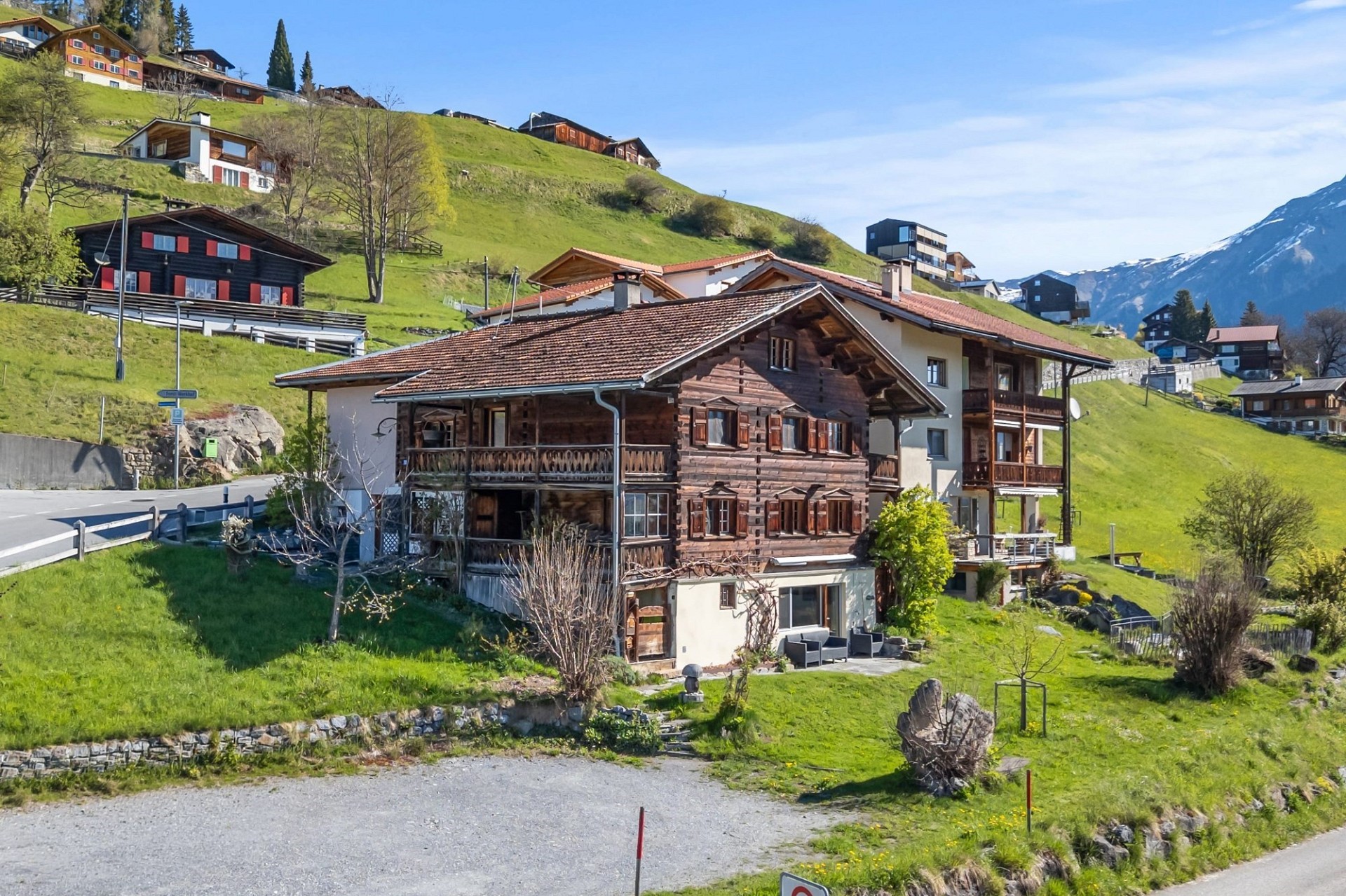 Alpines Chalet mit Hanglage