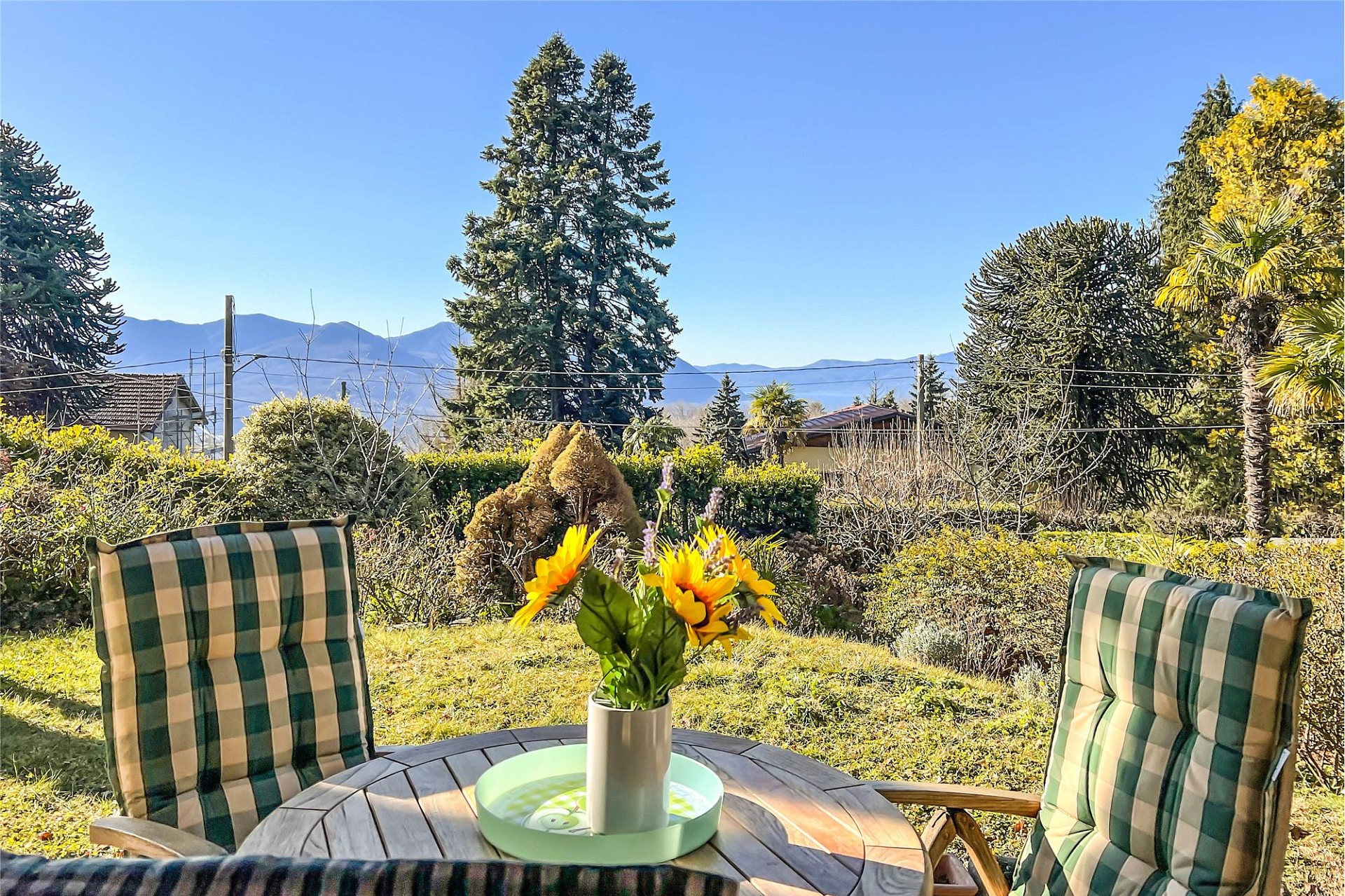 Terrasse mit Bergblick