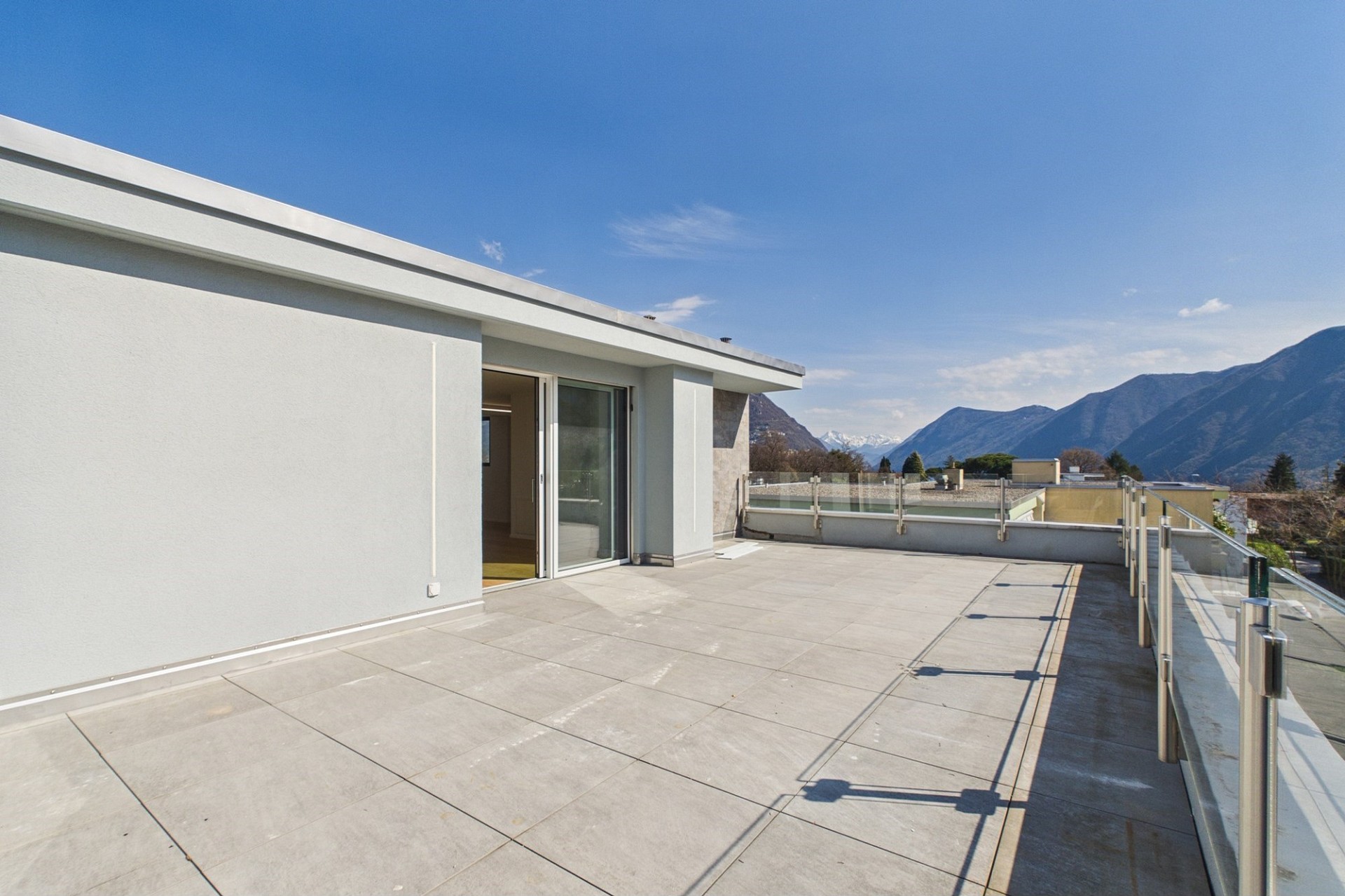 Dachterrasse mit Bergblick