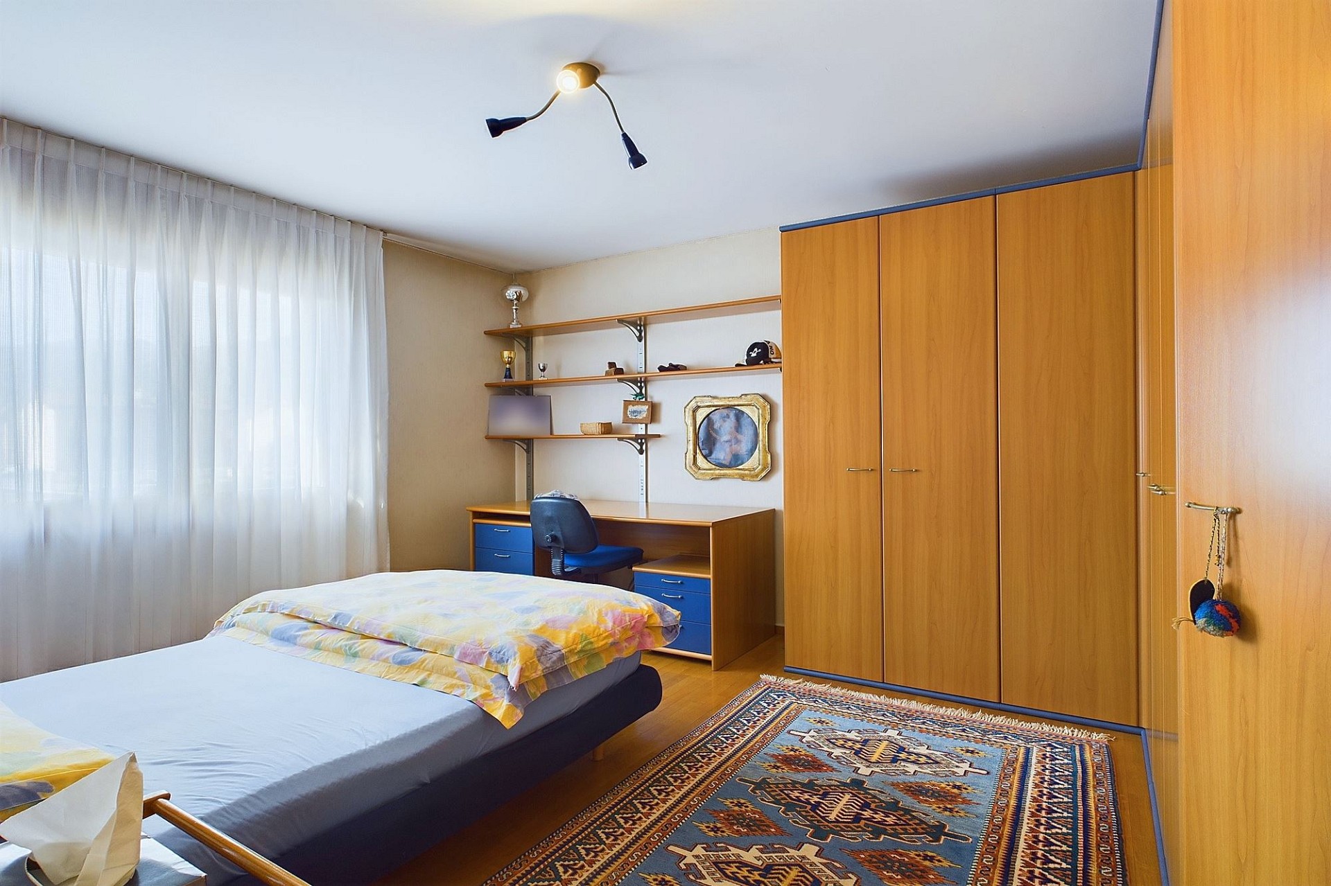 Schlafzimmer mit Einbauschränken