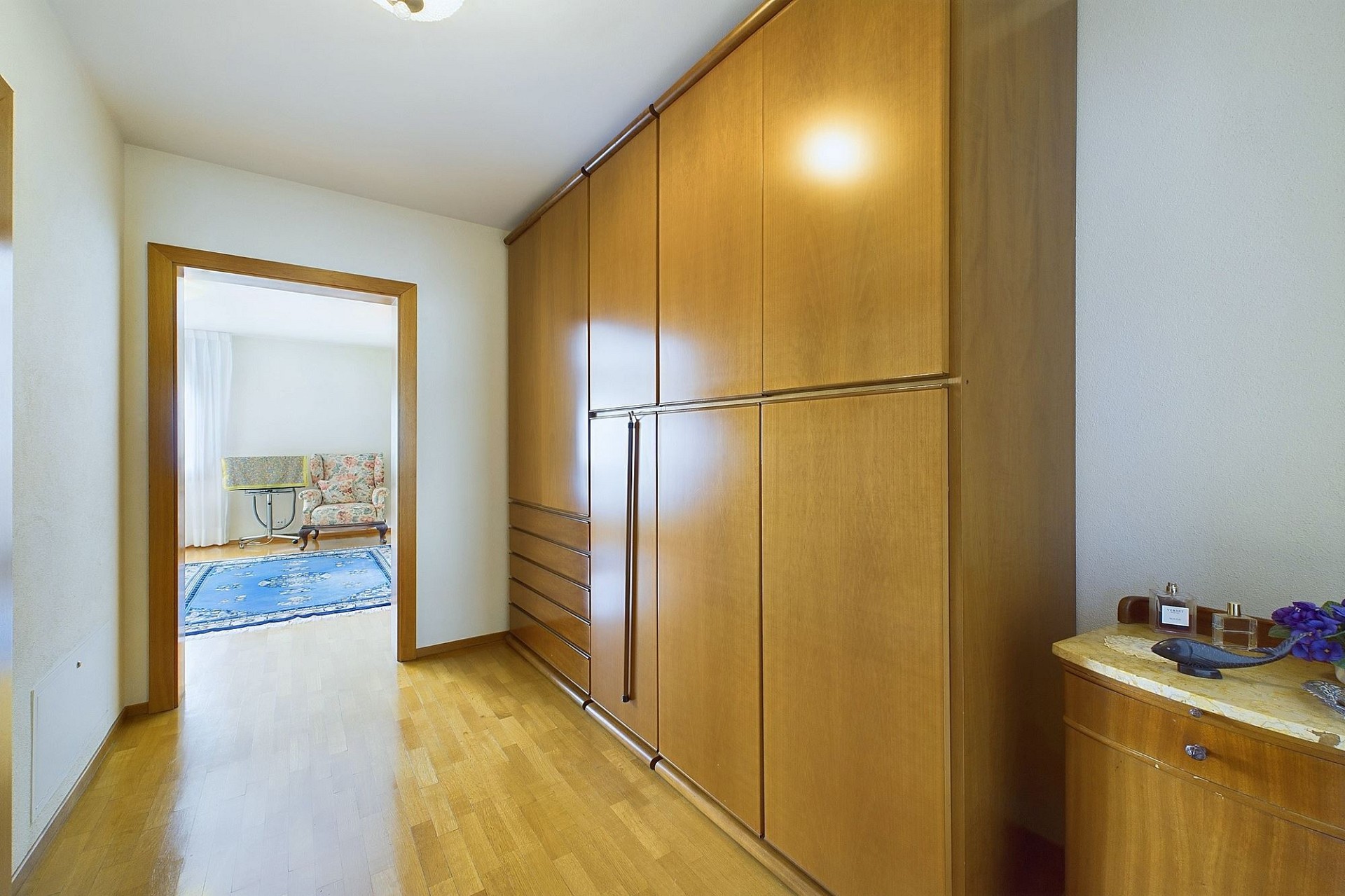 Flur mit Einbauschrank