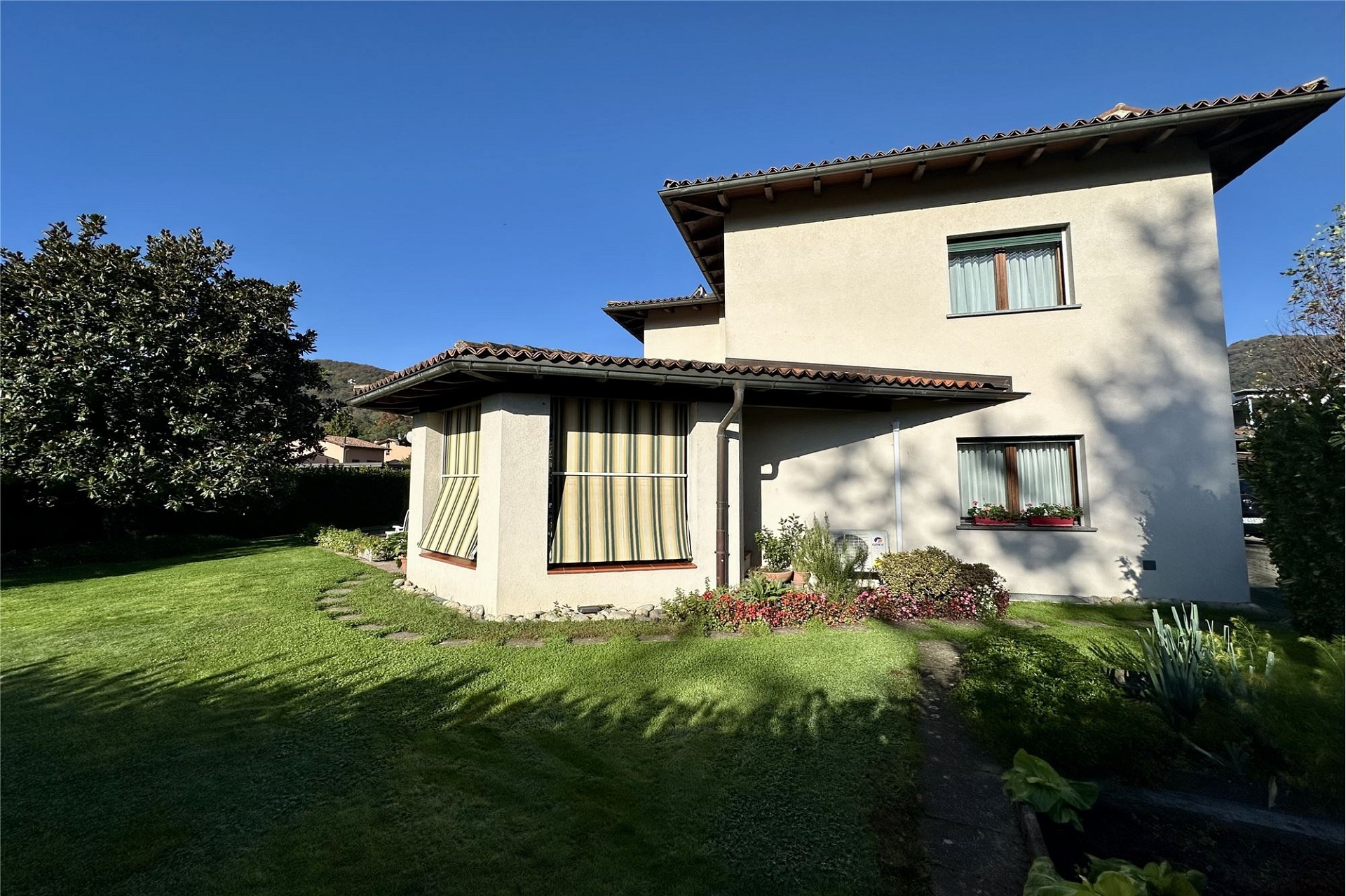 Einfamilienhaus mit Garten