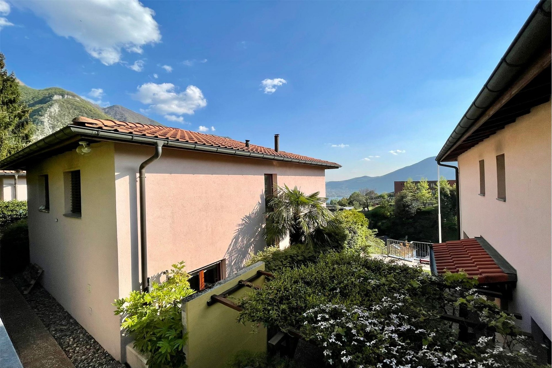 Terrasse mit Bergblick