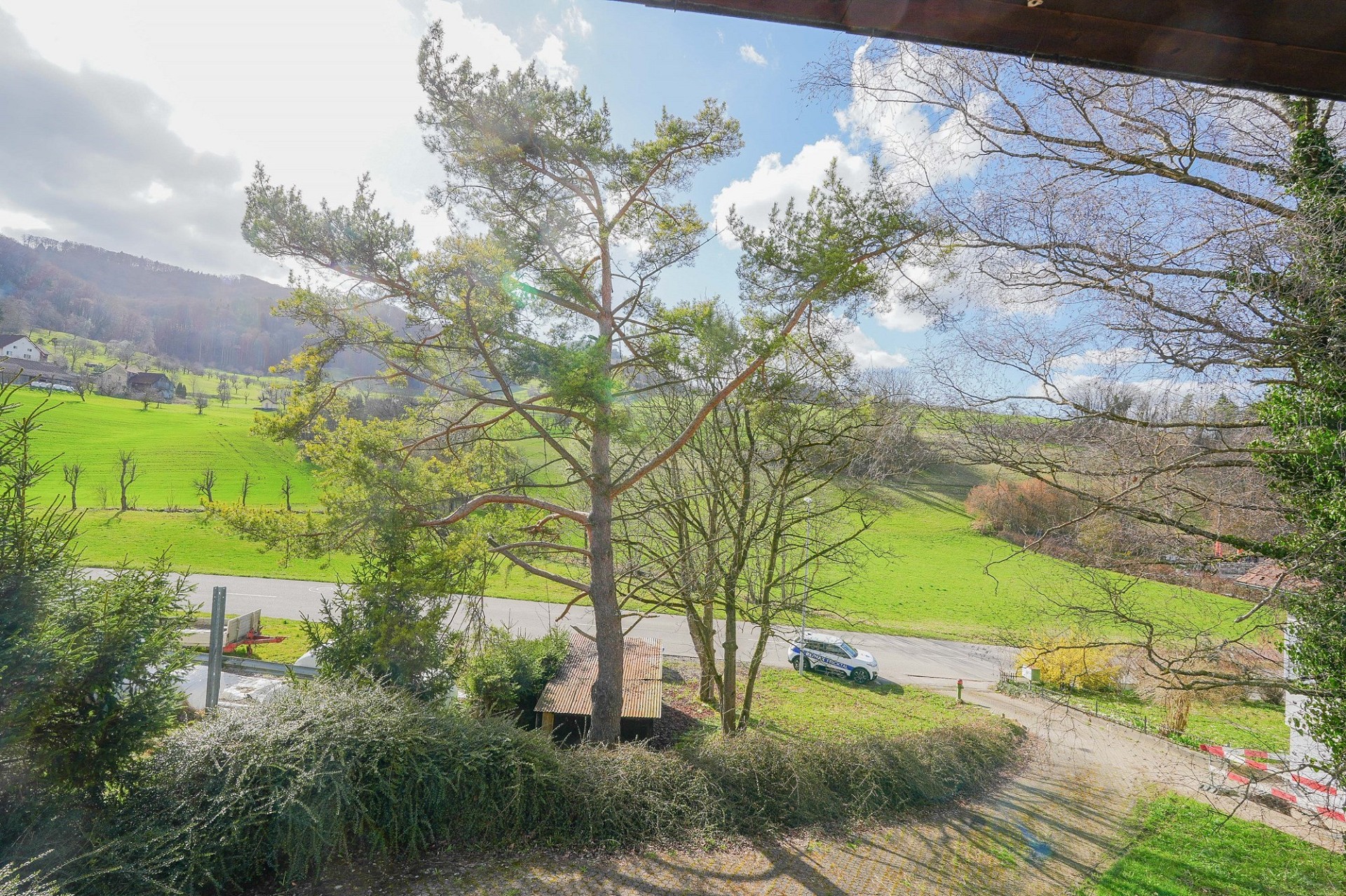 Landschaftsblick aus dem Fenster