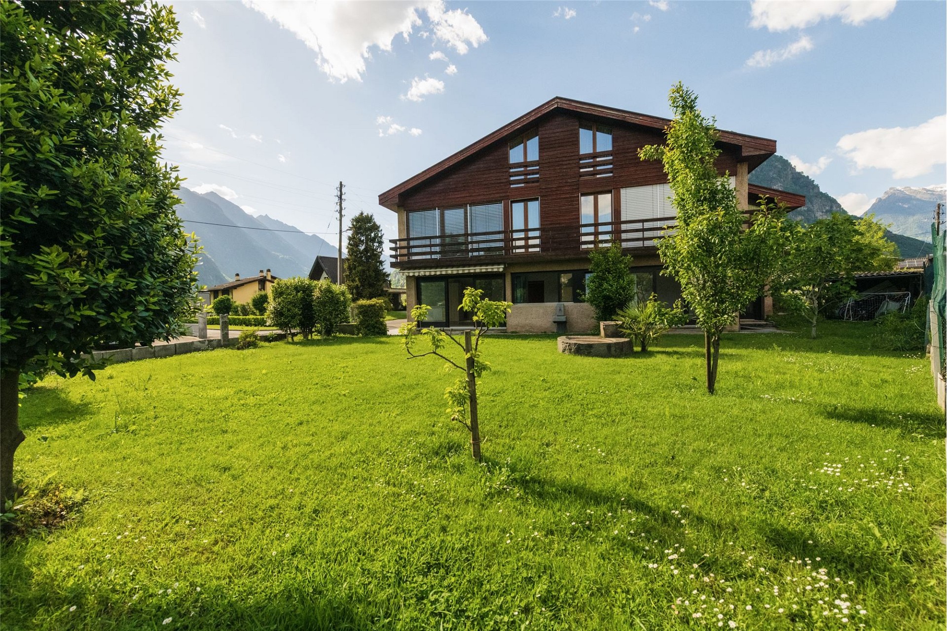 Alpenhaus mit großem Garten