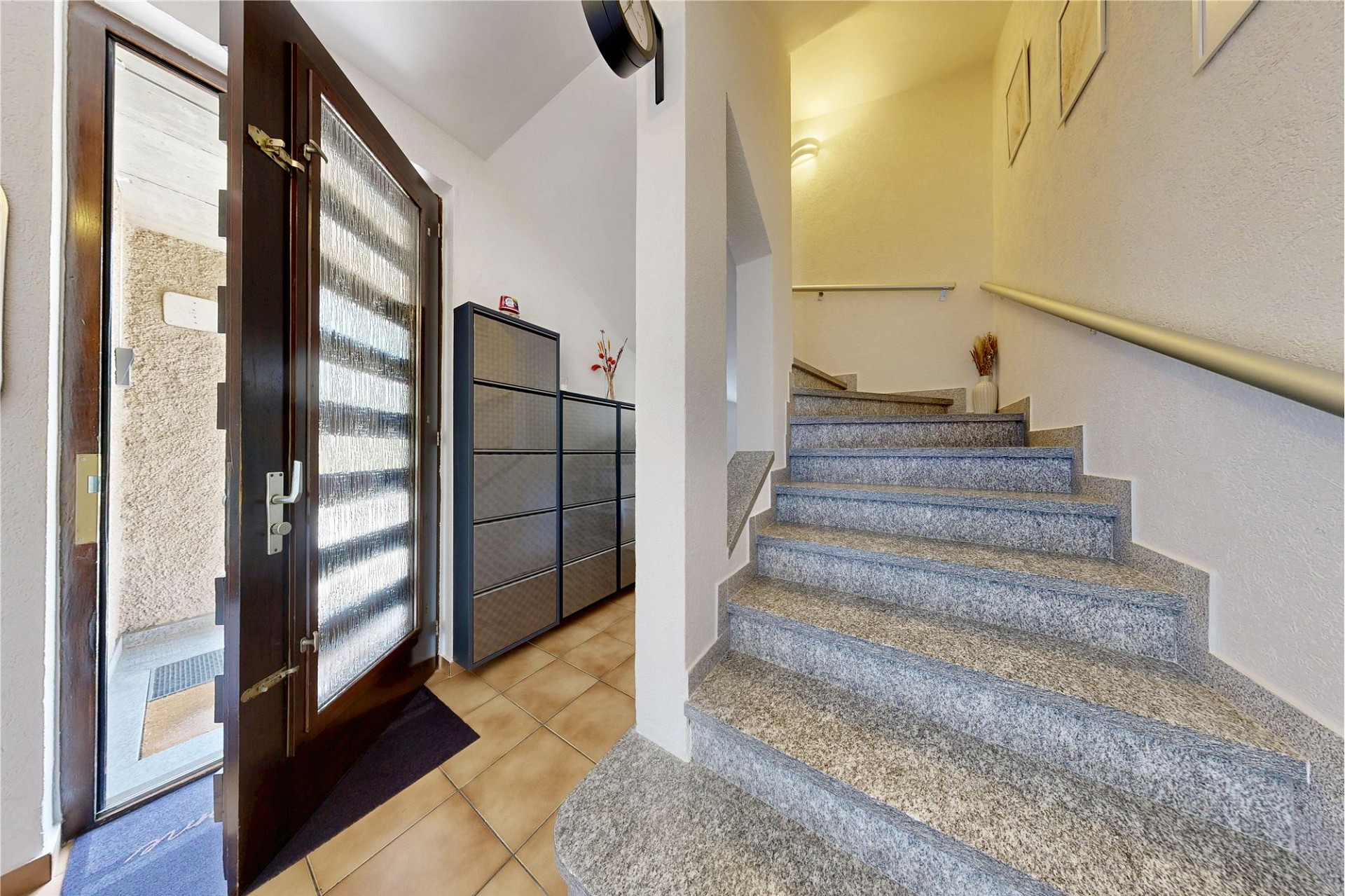 Eingangsflur mit Treppe