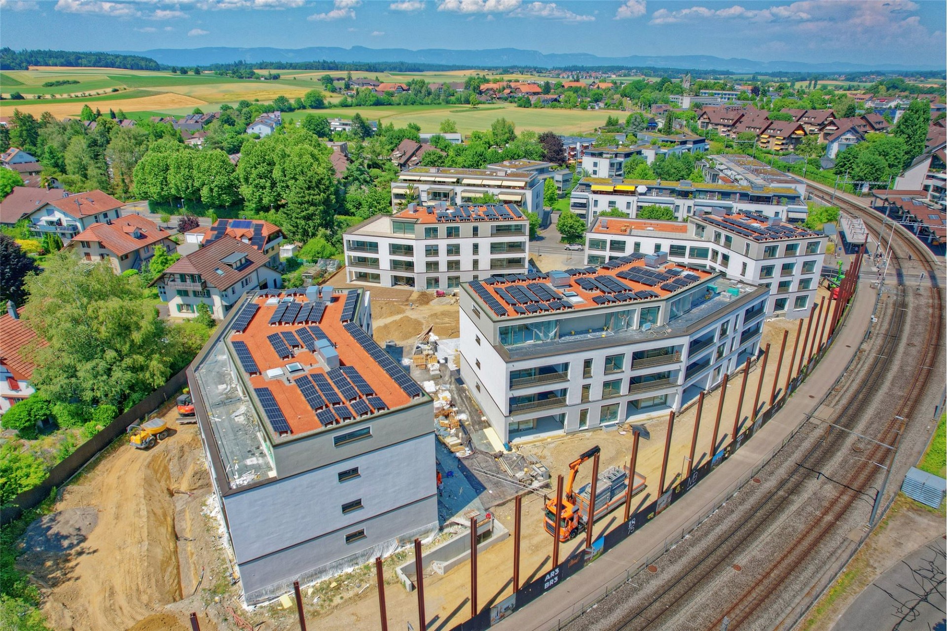 Luftaufnahme eines Neubau-Wohnquartiers