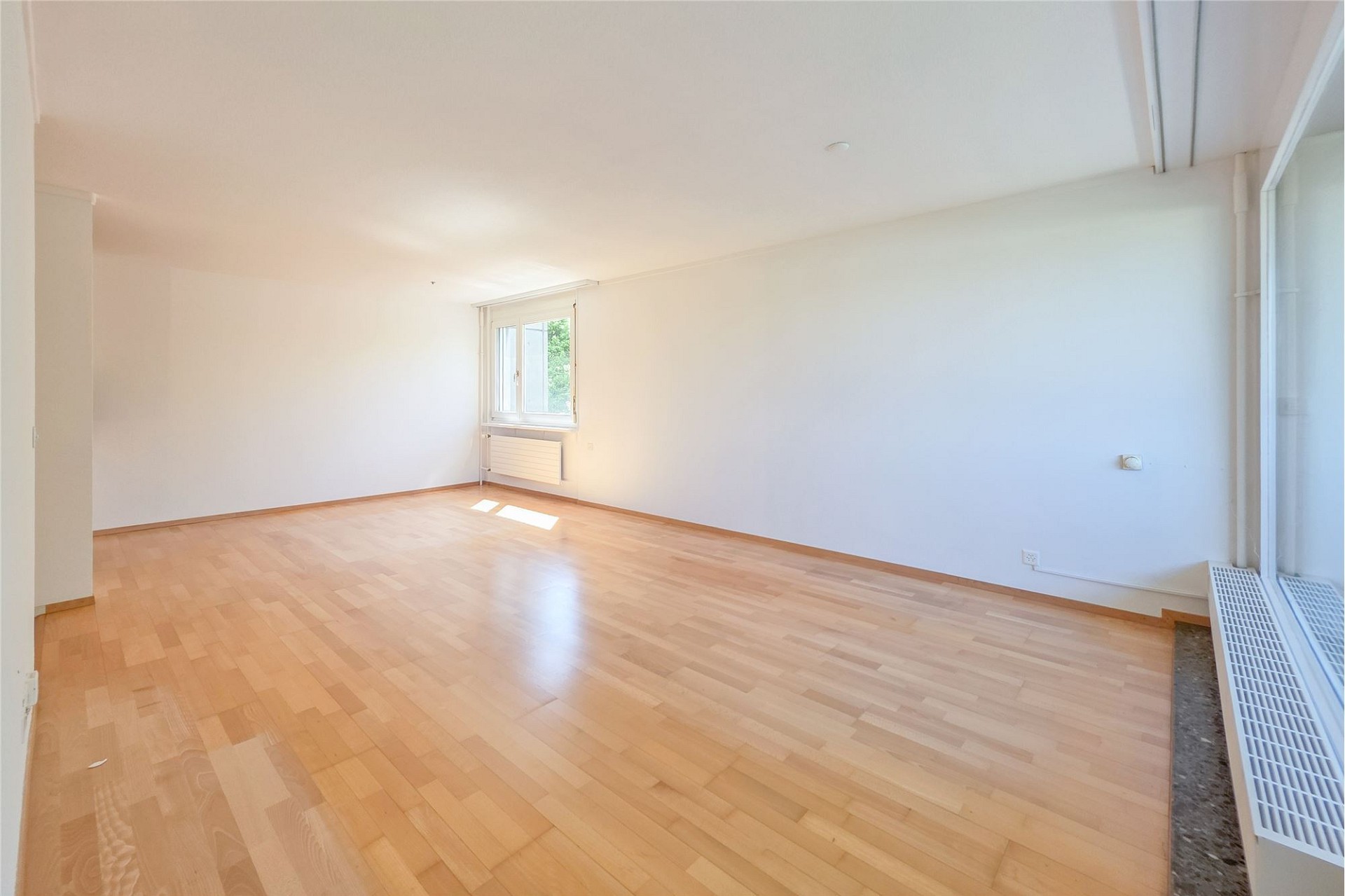 Heller leerer Wohnraum