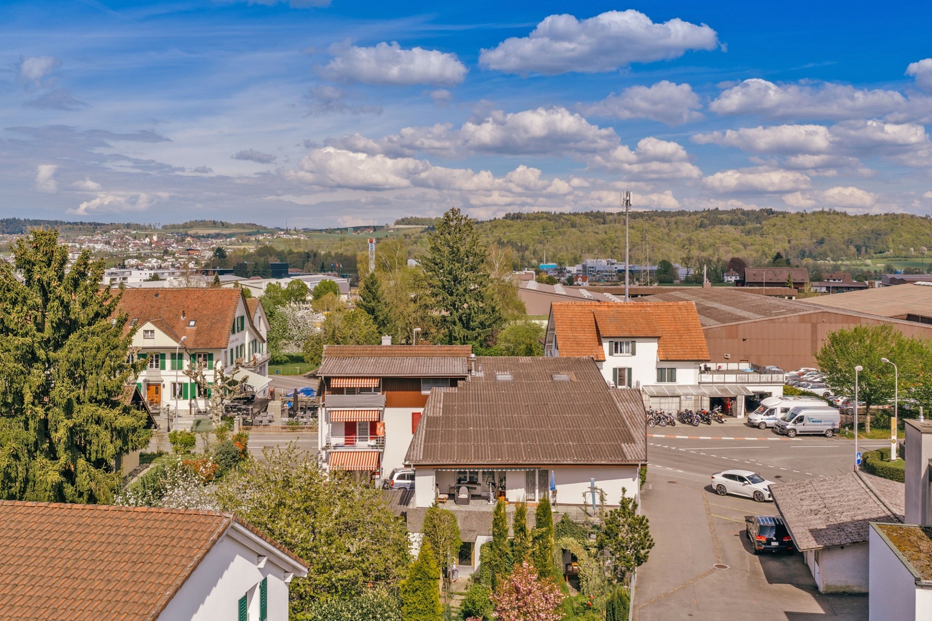 Stadt- und Landschaftsblick