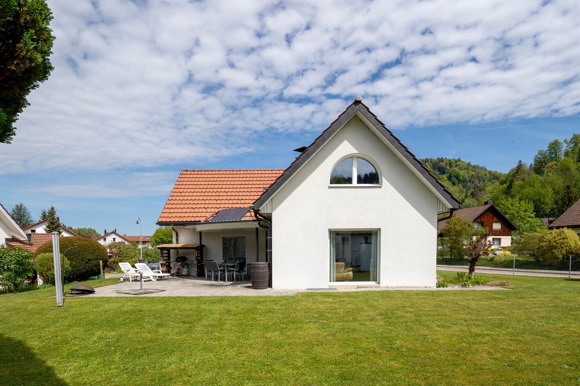 Einfamilienhaus mit Garten und Terrasse