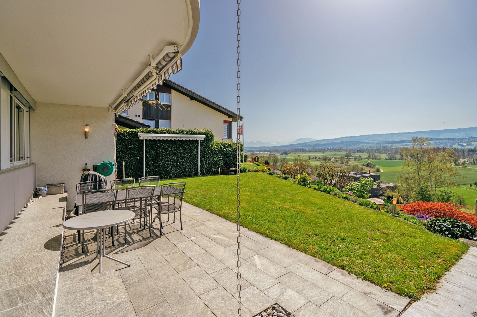 Terrasse mit Talblick