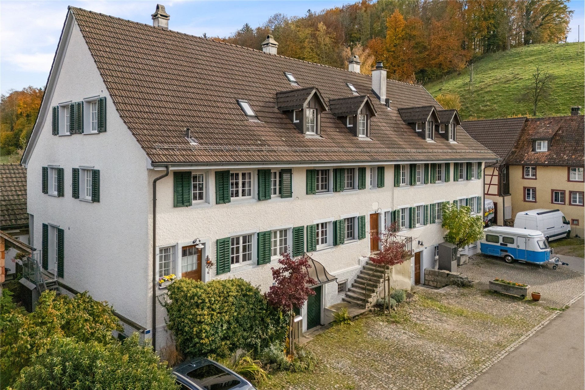Historisches Wohnhaus mit Satteldach