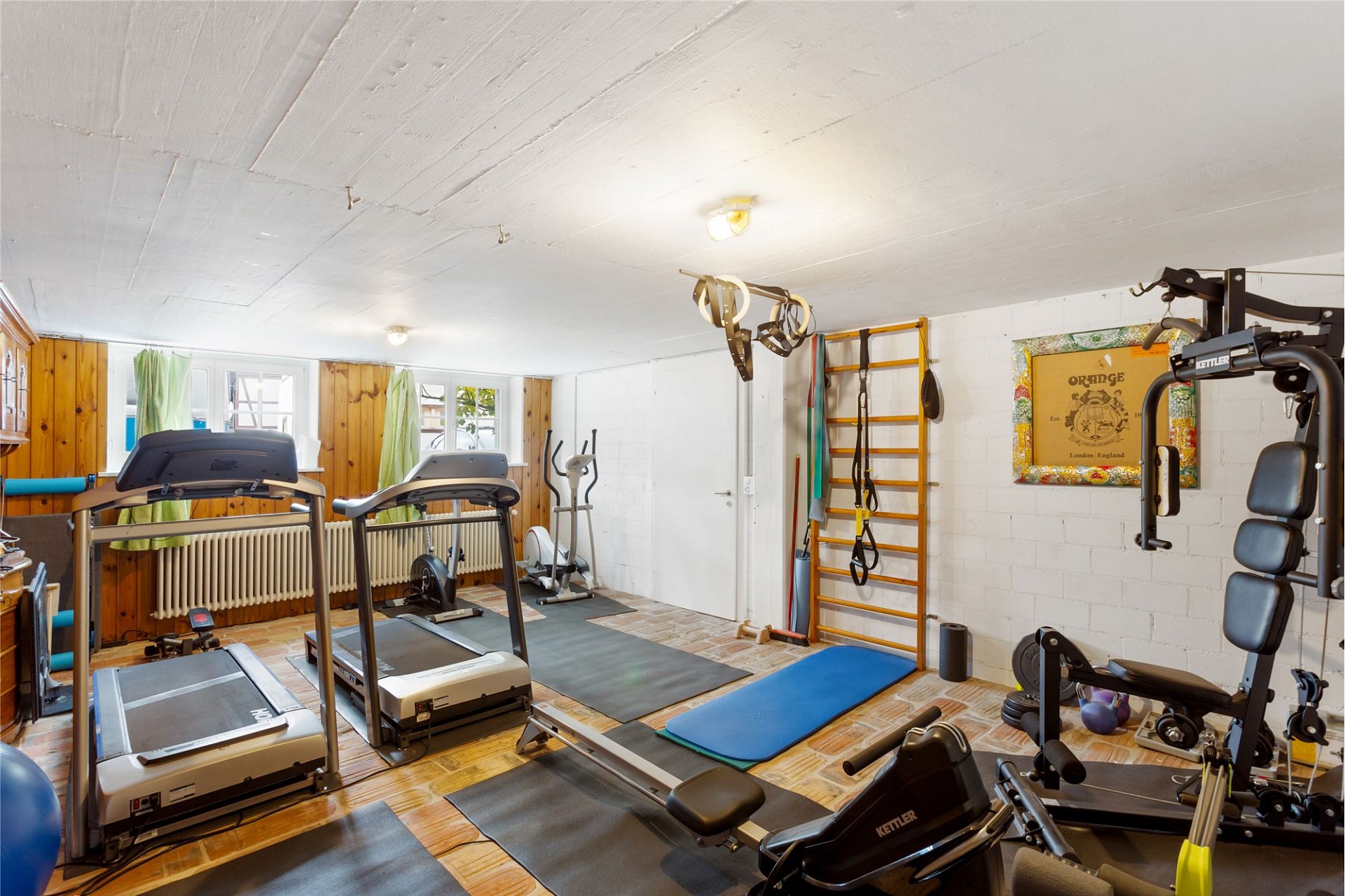 Home-Fitnessraum im Keller