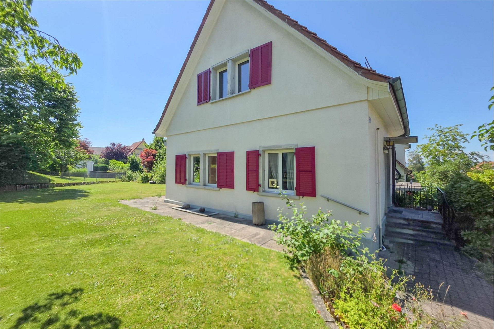 Einfamilienhaus mit Garten