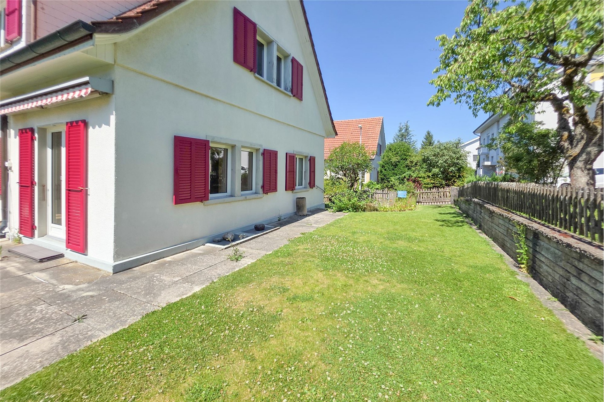 Einfamilienhaus mit Garten