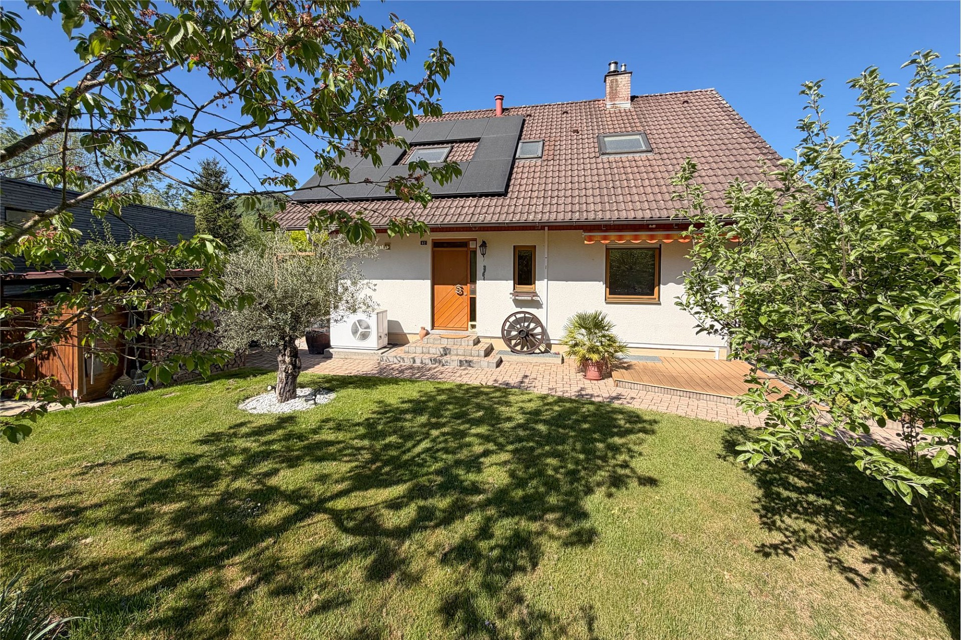 Einfamilienhaus mit Garten