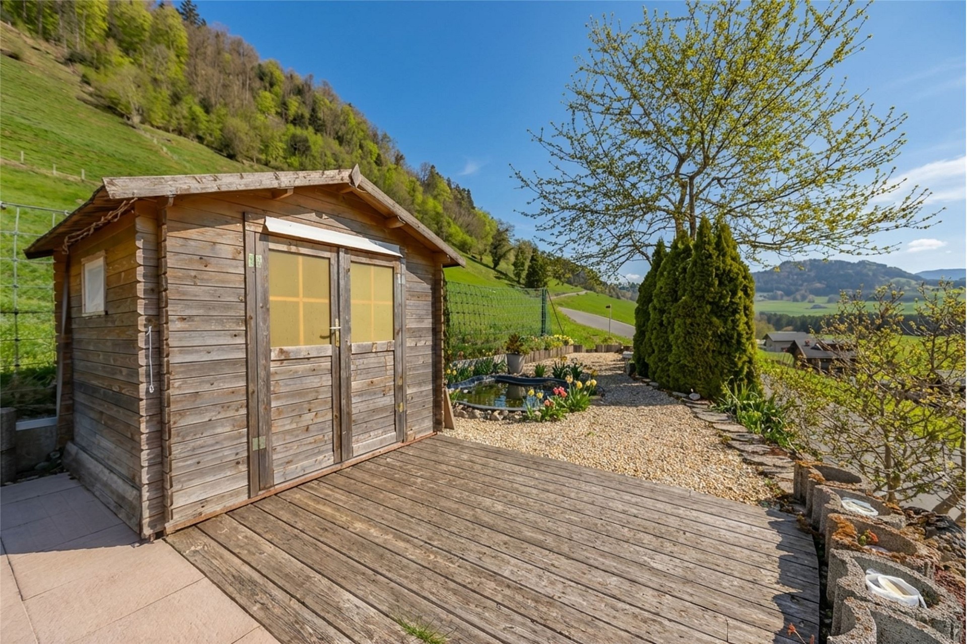Gartenhaus mit Talblick