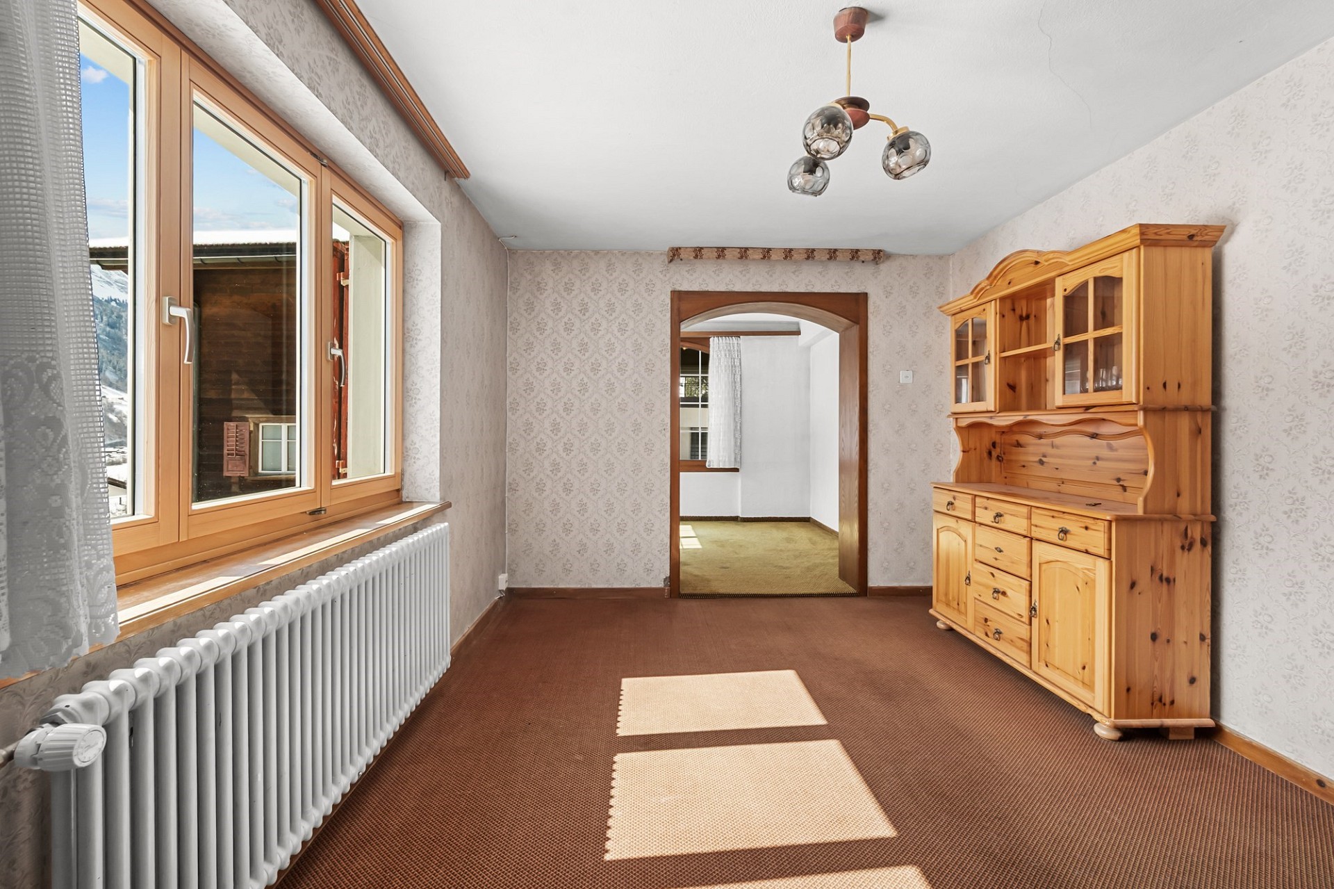Gemütlicher Flur mit Holzdetails