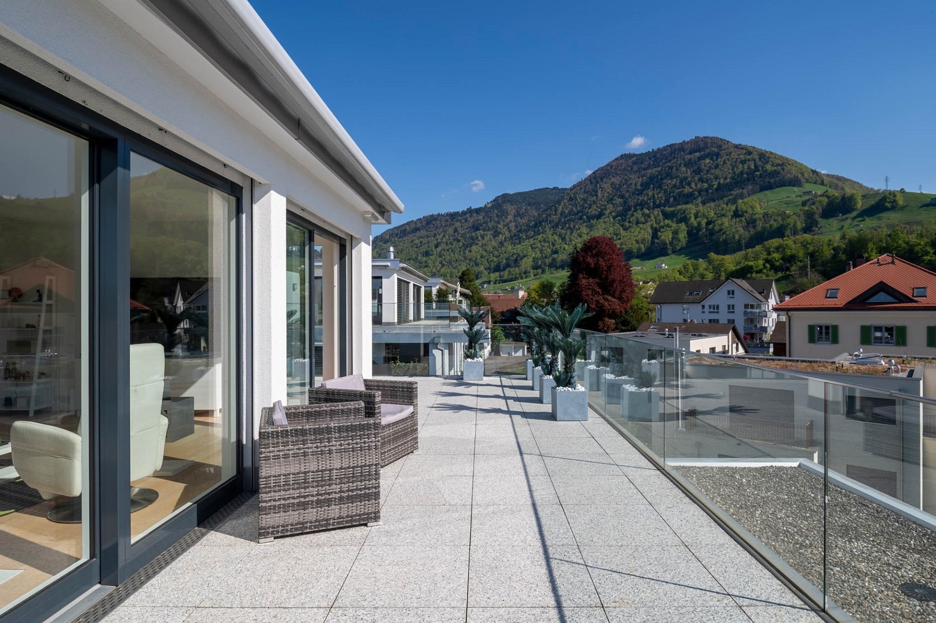 Dachterrasse mit Bergblick
