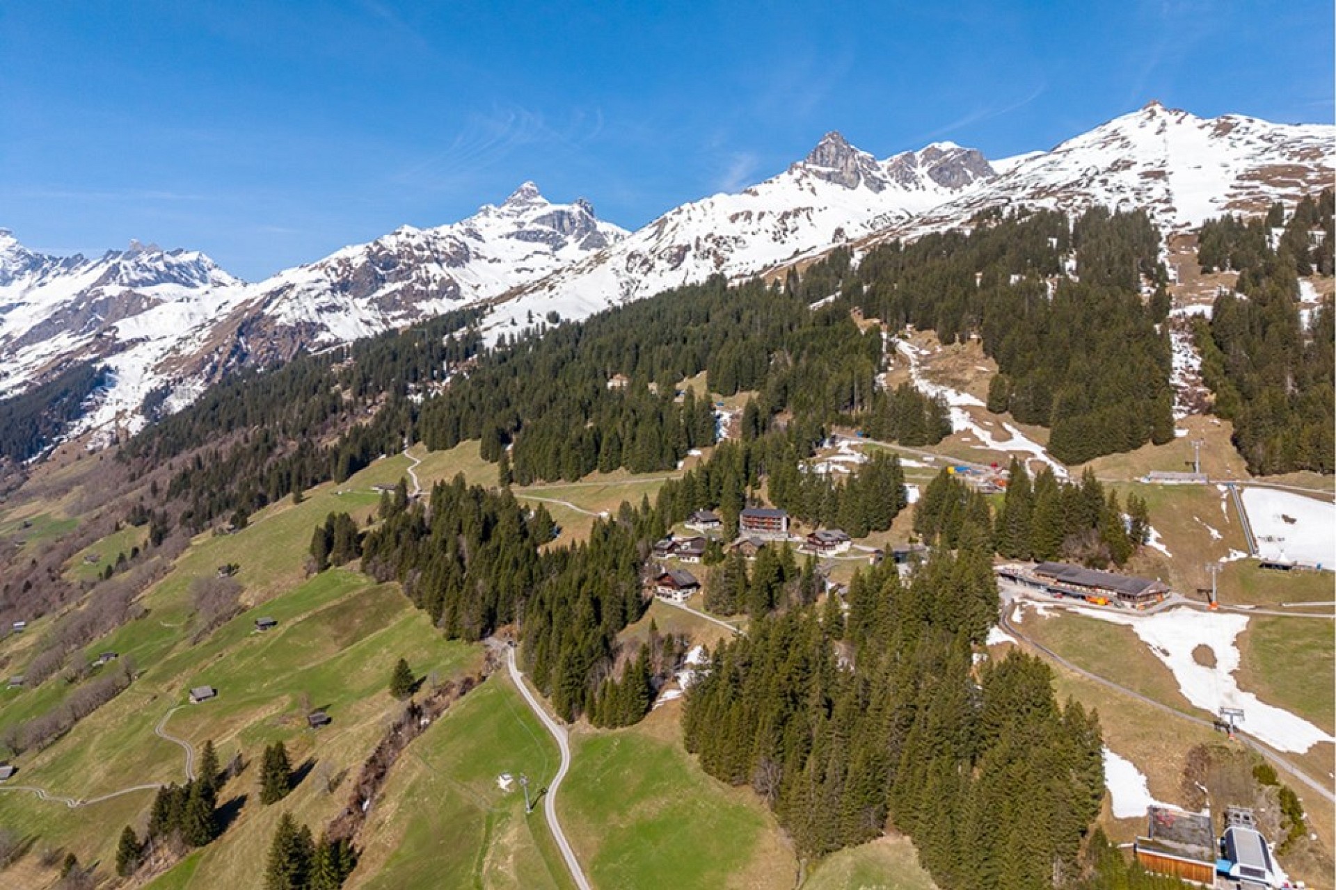 Alpenlandschaft mit Bergblick