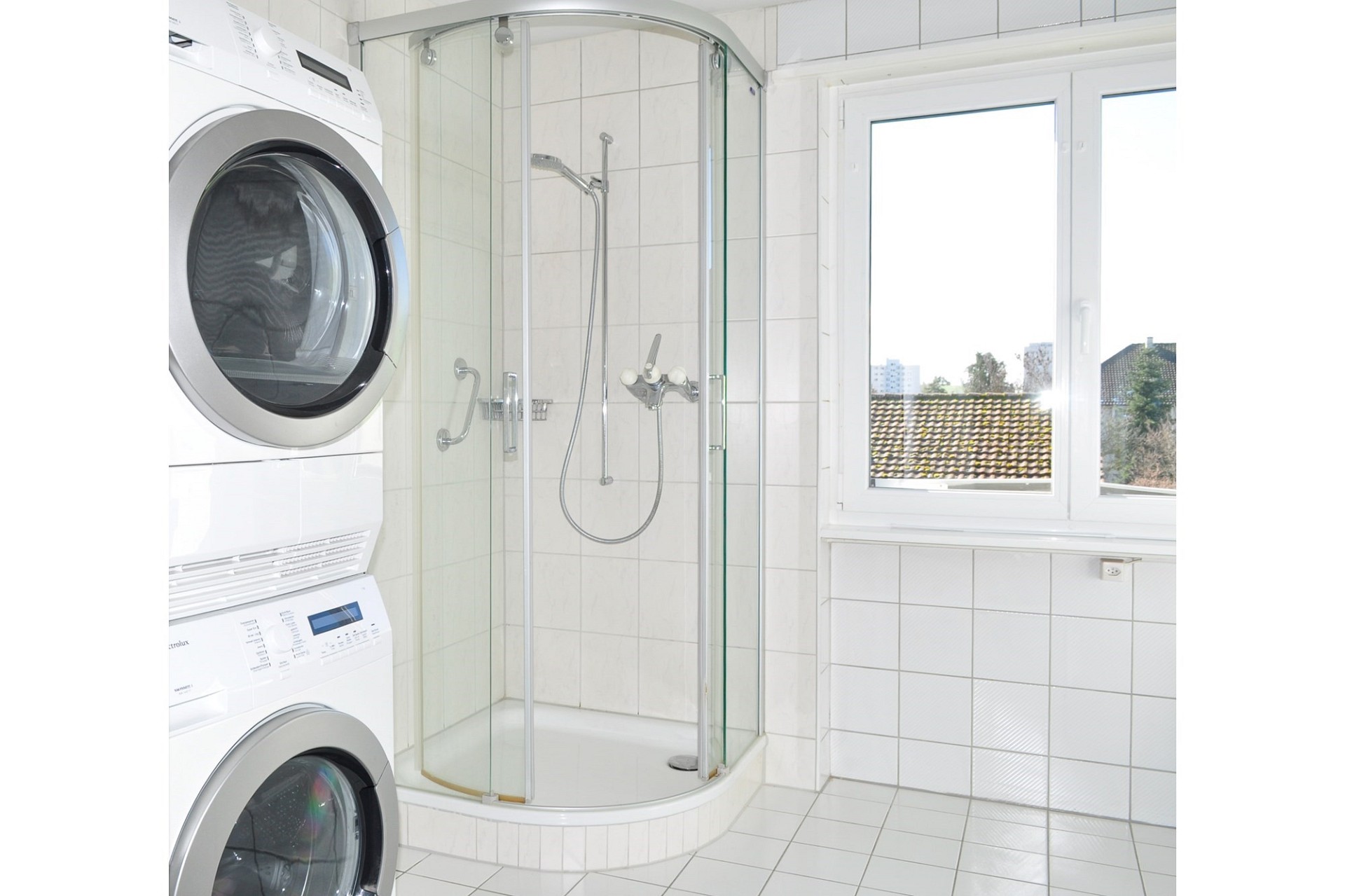 Waschküche mit Dusche