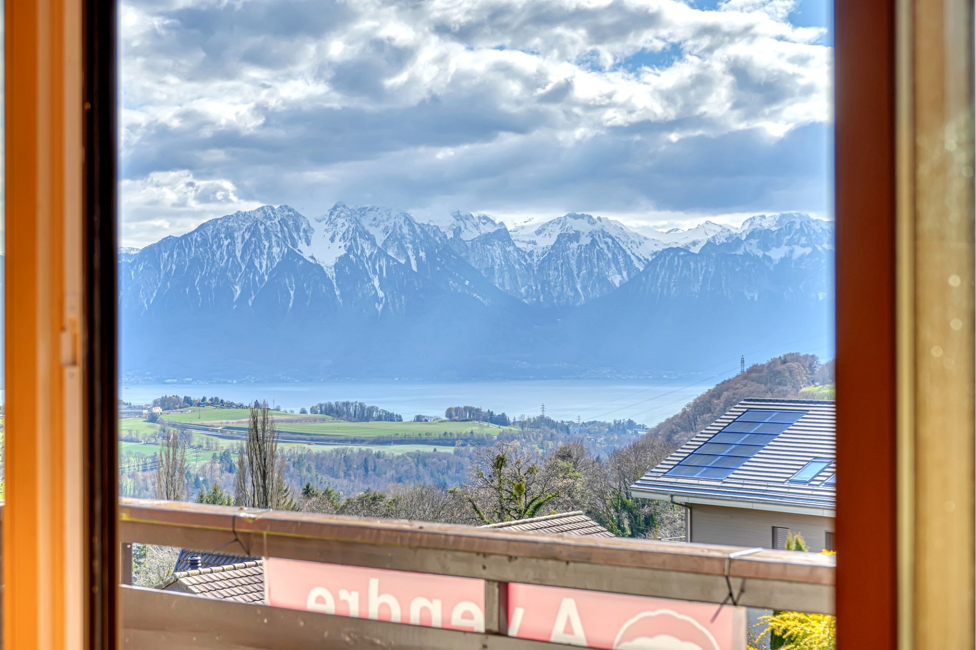 Bergblick vom Innenraum
