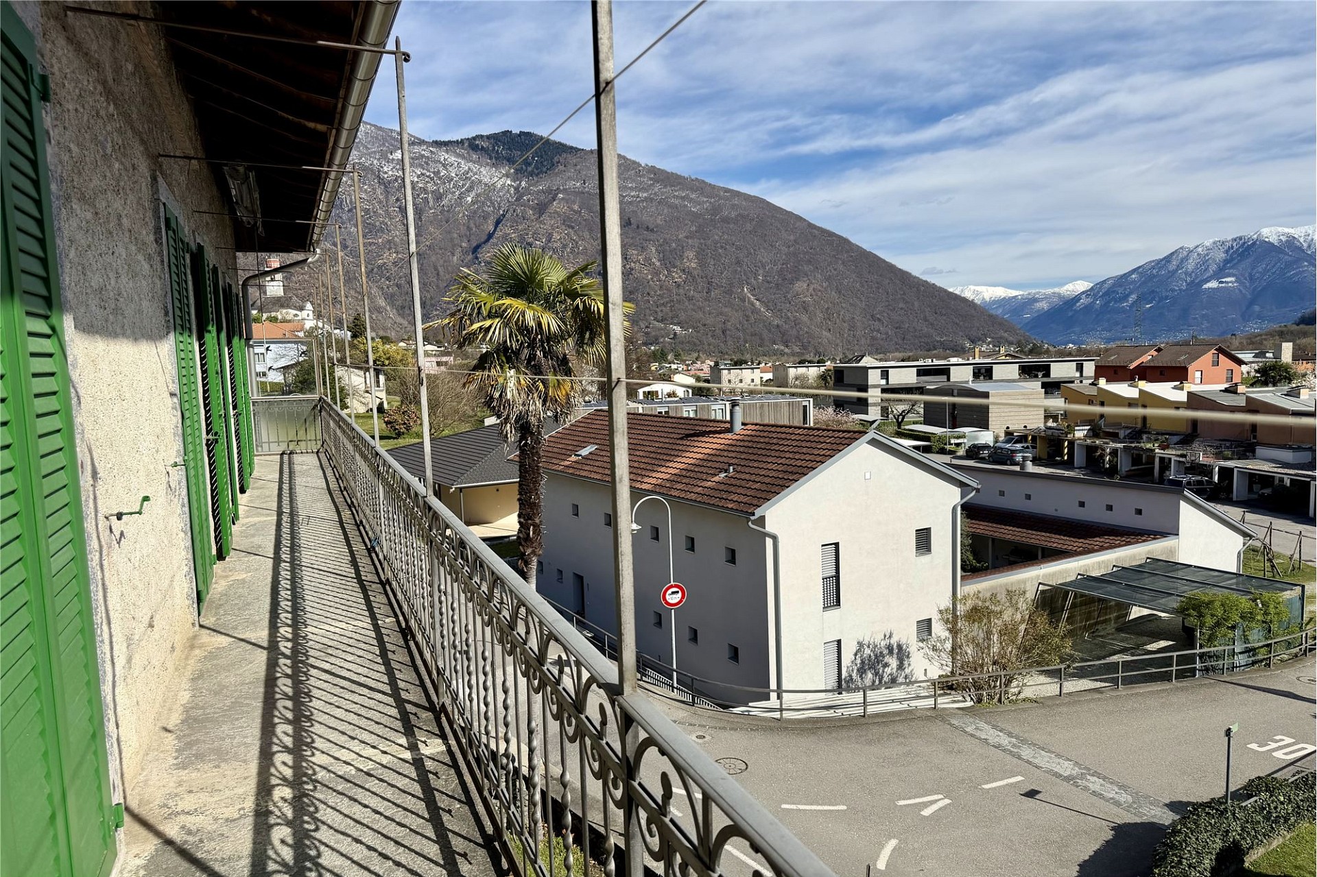 Balkon mit Bergblick