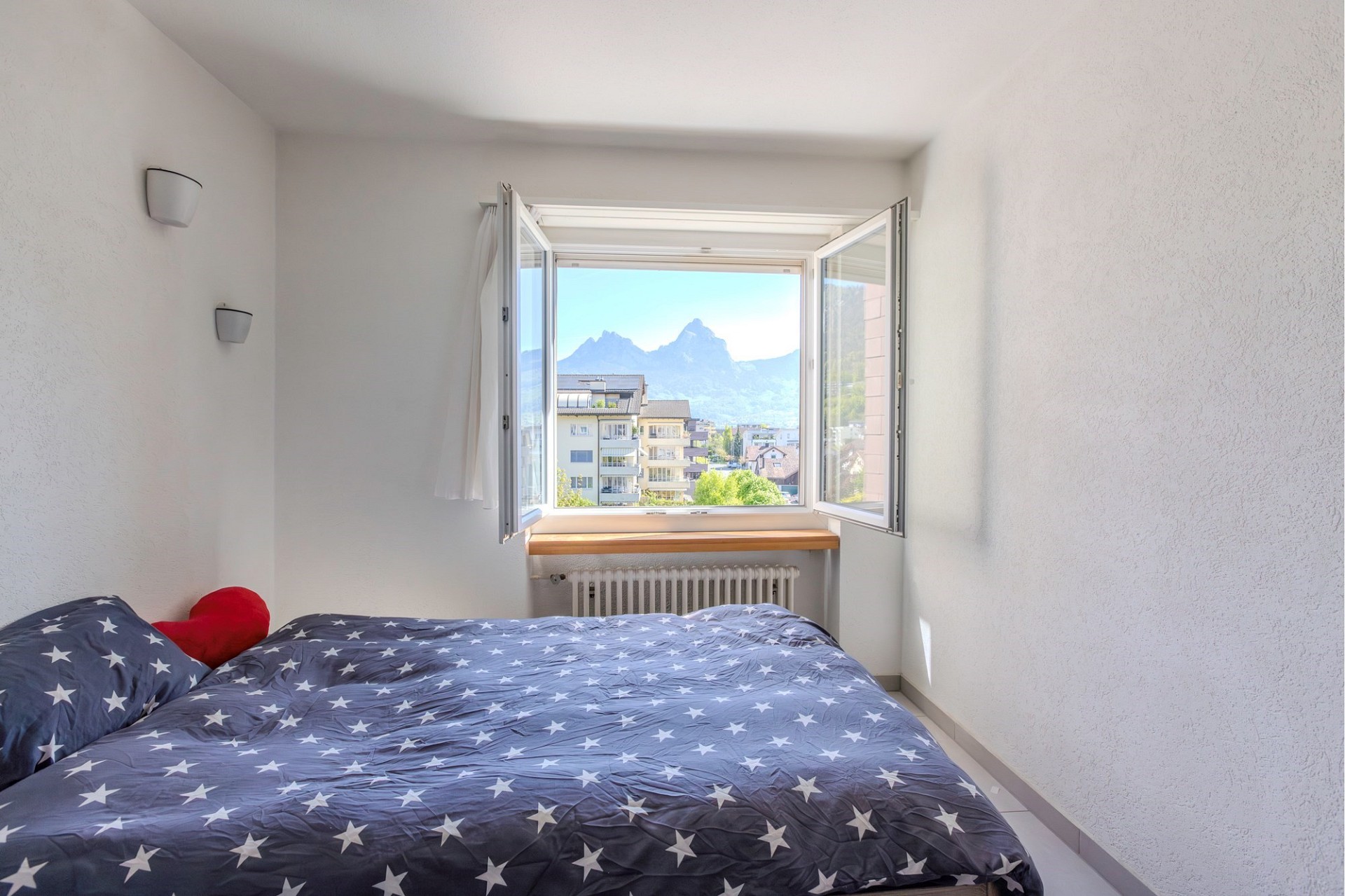 Schlafzimmer mit Bergblick