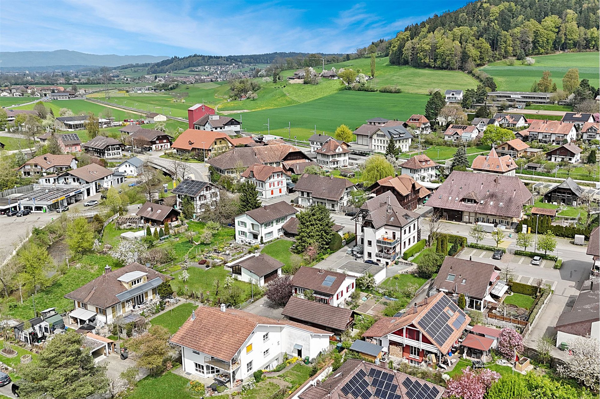 Luftaufnahme eines ländlichen Wohngebiets