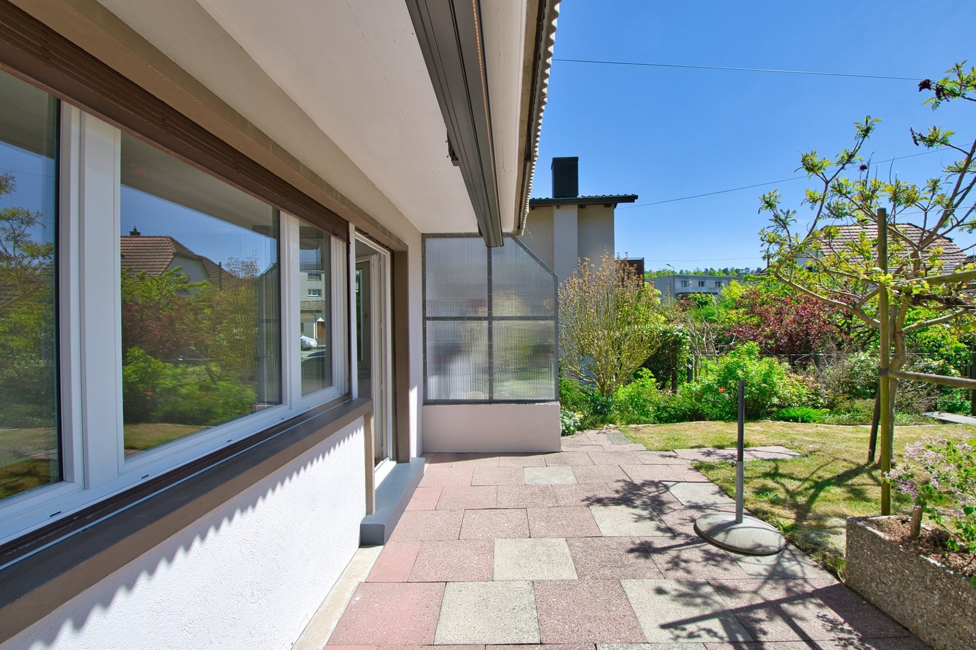 Terrasse mit Gartenblick