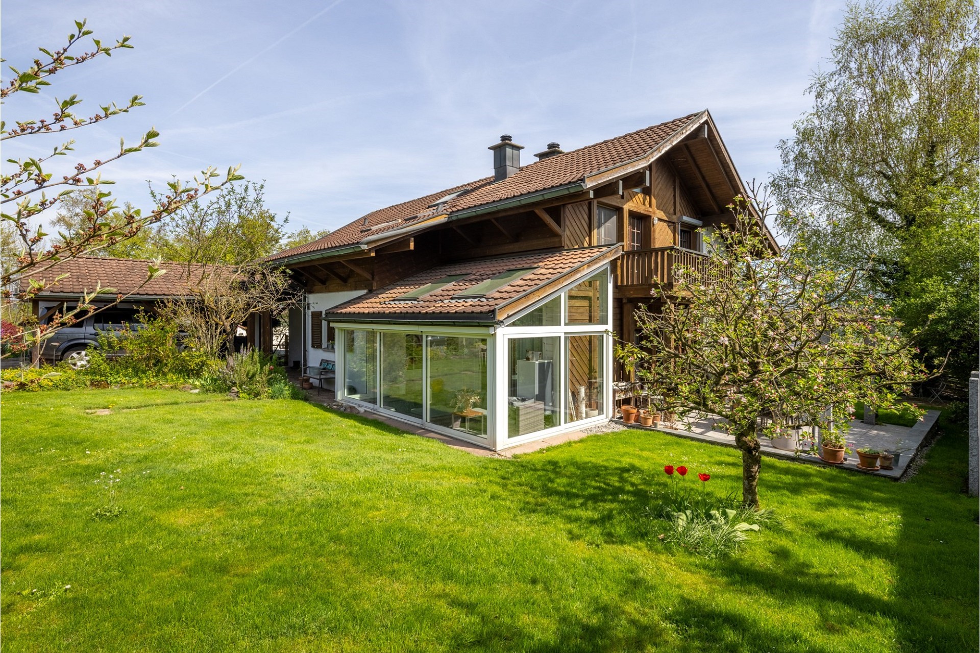Landhaus mit großem Garten
