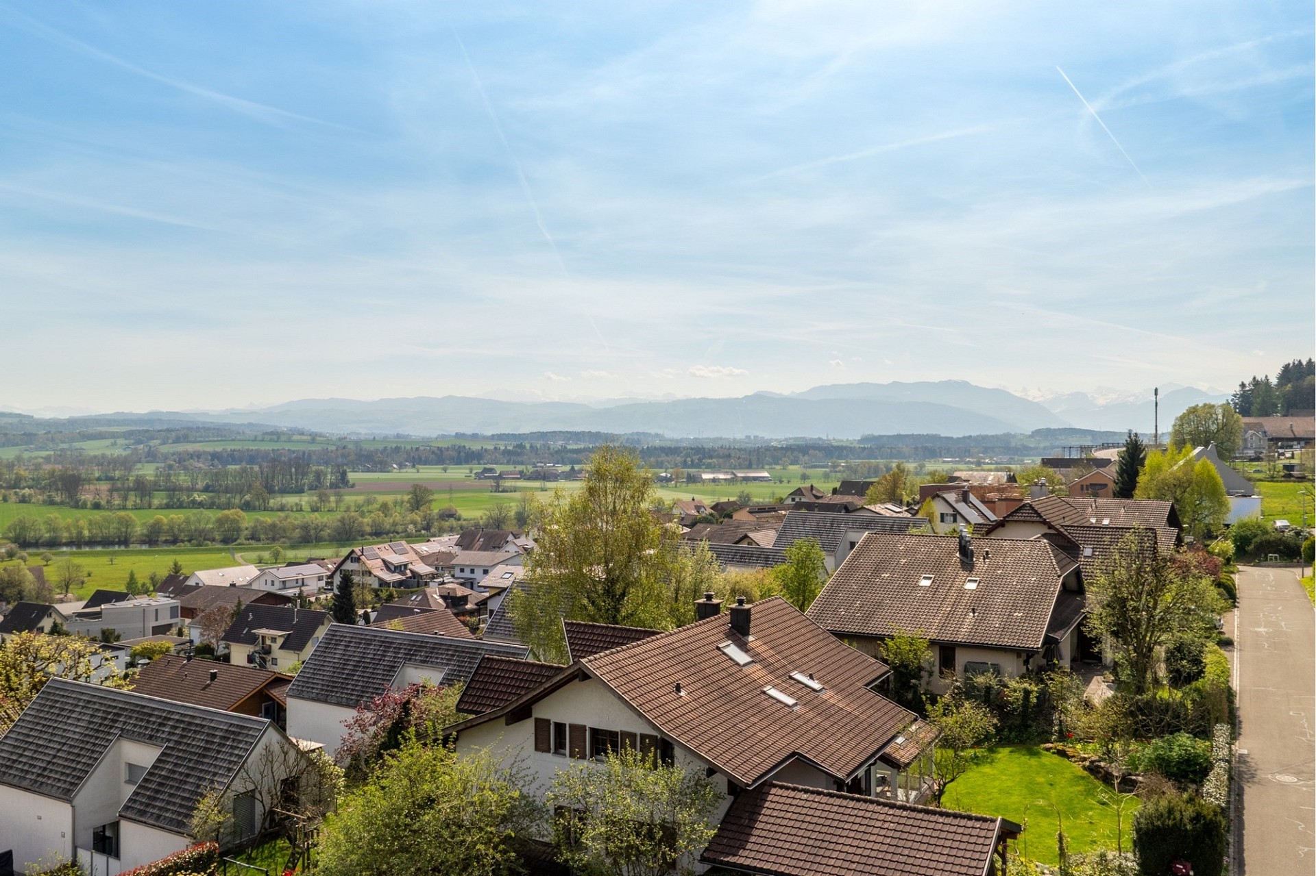 Landschaftsblick über ein Wohngebiet