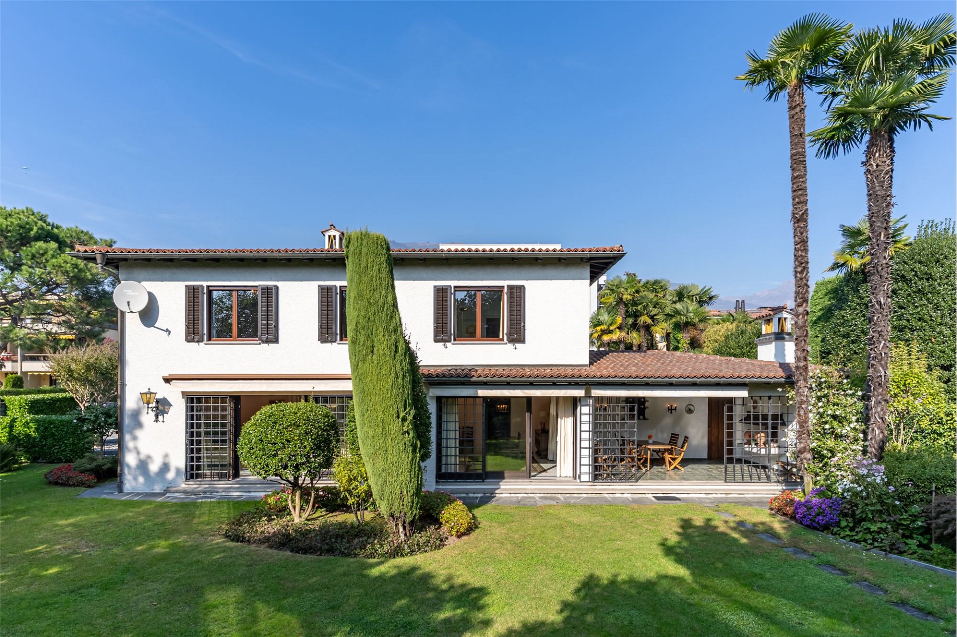 Mediterranes Einfamilienhaus mit gepflegtem Garten