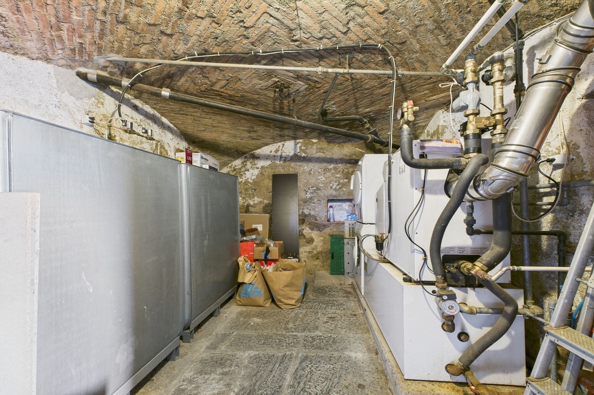 Technikraum im Keller