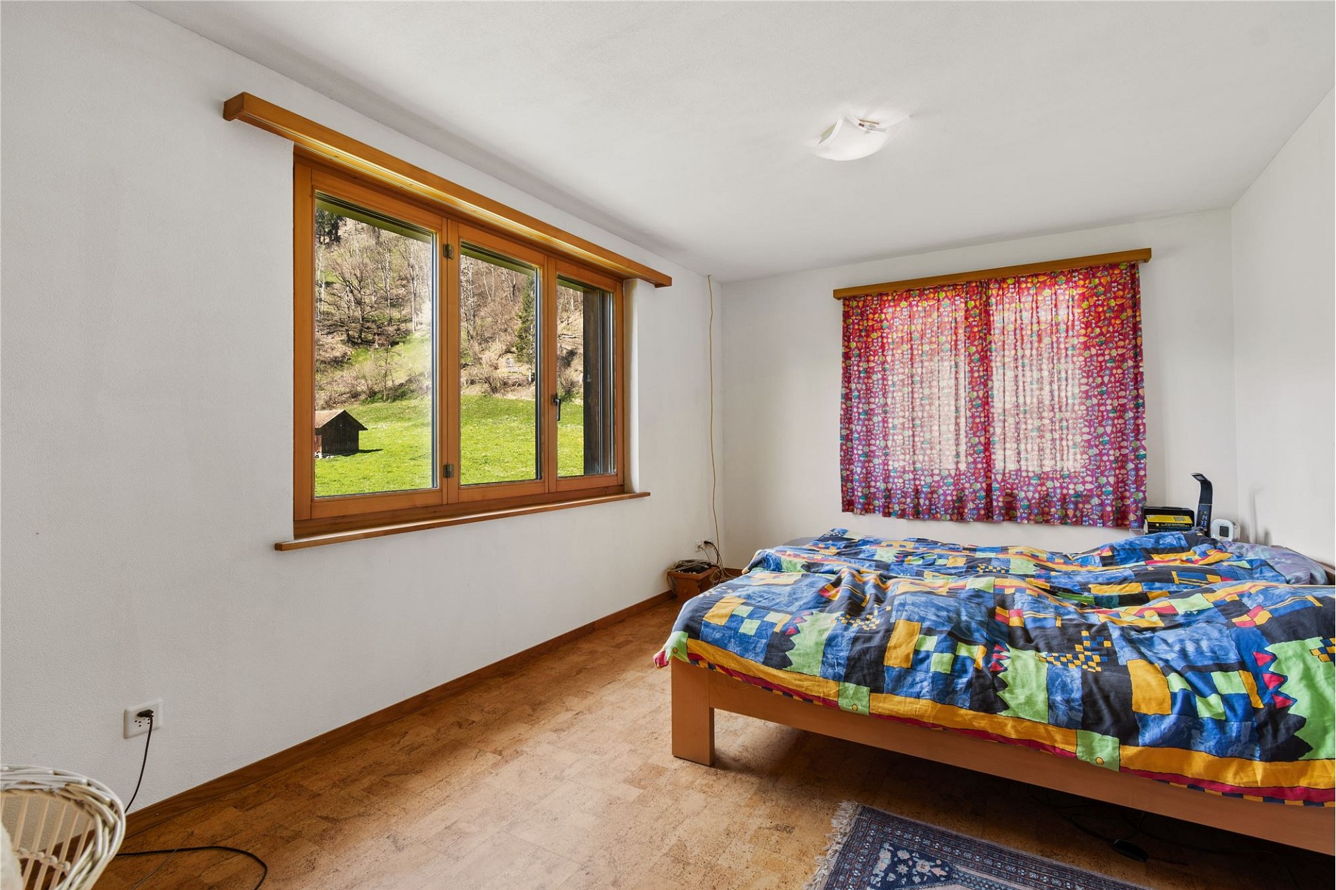 Schlafzimmer mit Blick ins Grüne