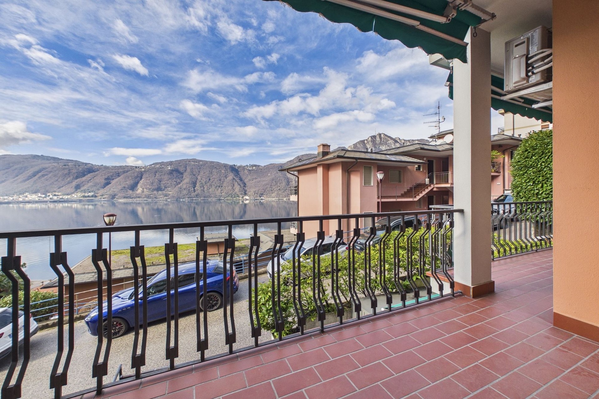 Seeblick vom Balkon
